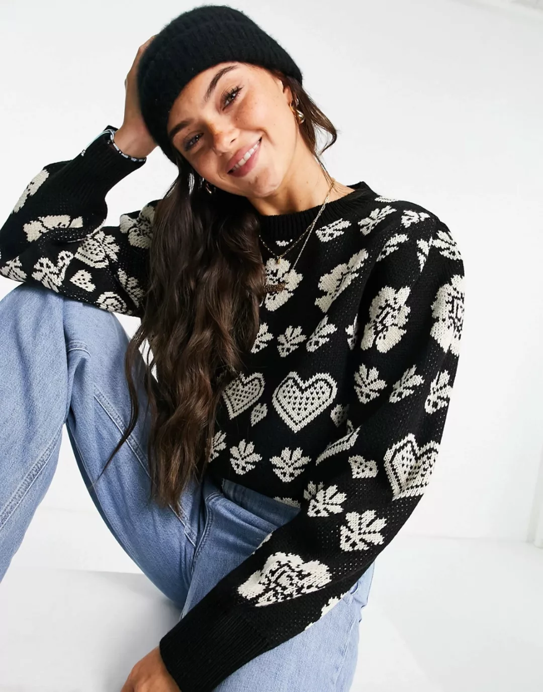 Miss Selfridge – Pullover mit Herzmuster-Schwarz günstig online kaufen