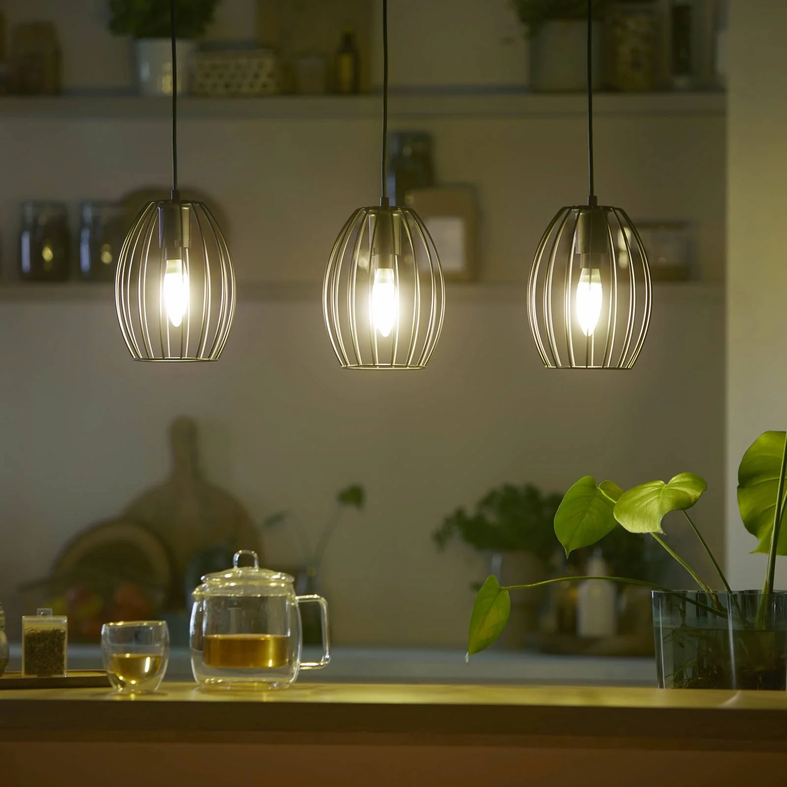 Philips LED Lampe E14 - Kerze B35 2,3W 485lm 2700K ersetzt 40W Einerpack günstig online kaufen