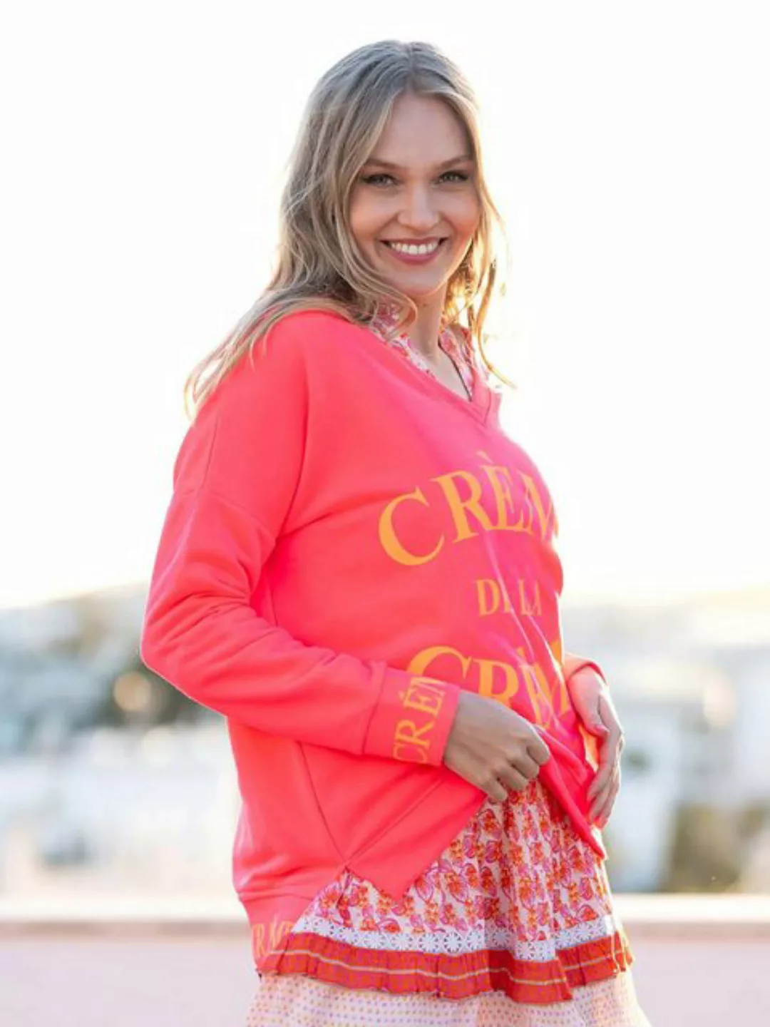 Miss Goodlife Sweatshirt V-Neck Sweater Creme de la Creme Neon Pink günstig online kaufen