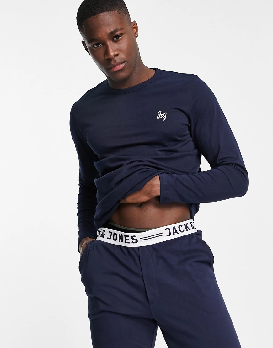 Jack & Jones – Lounge-Set in Marineblau mit T-Shirt und Hose günstig online kaufen