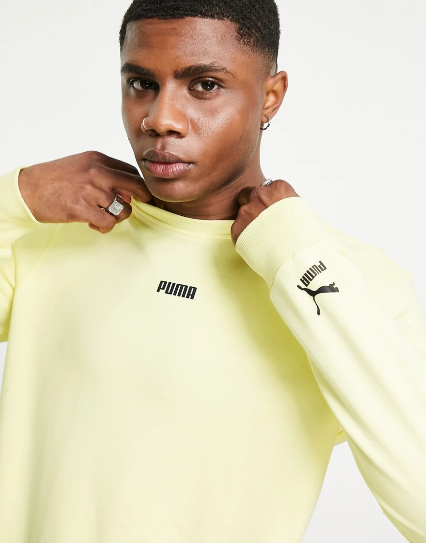 PUMA – Classics – Sweatshirt in Gelb mit kleinem Logo und Rundhalsausschnit günstig online kaufen