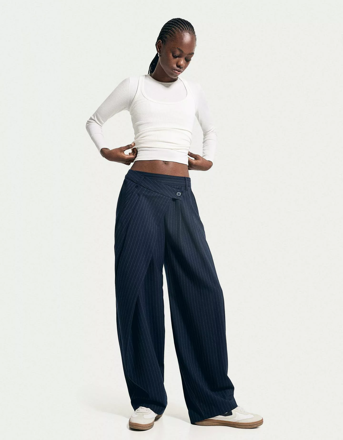 Bershka Hose Im Tailoring-Fit Mit Nadelstreifen Damen 36 Blau günstig online kaufen