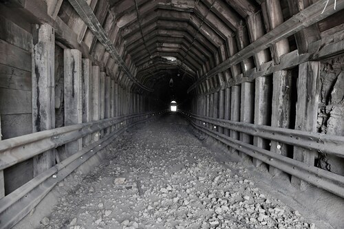 Papermoon Fototapete »Tunnel Schwarz & Weiß« günstig online kaufen