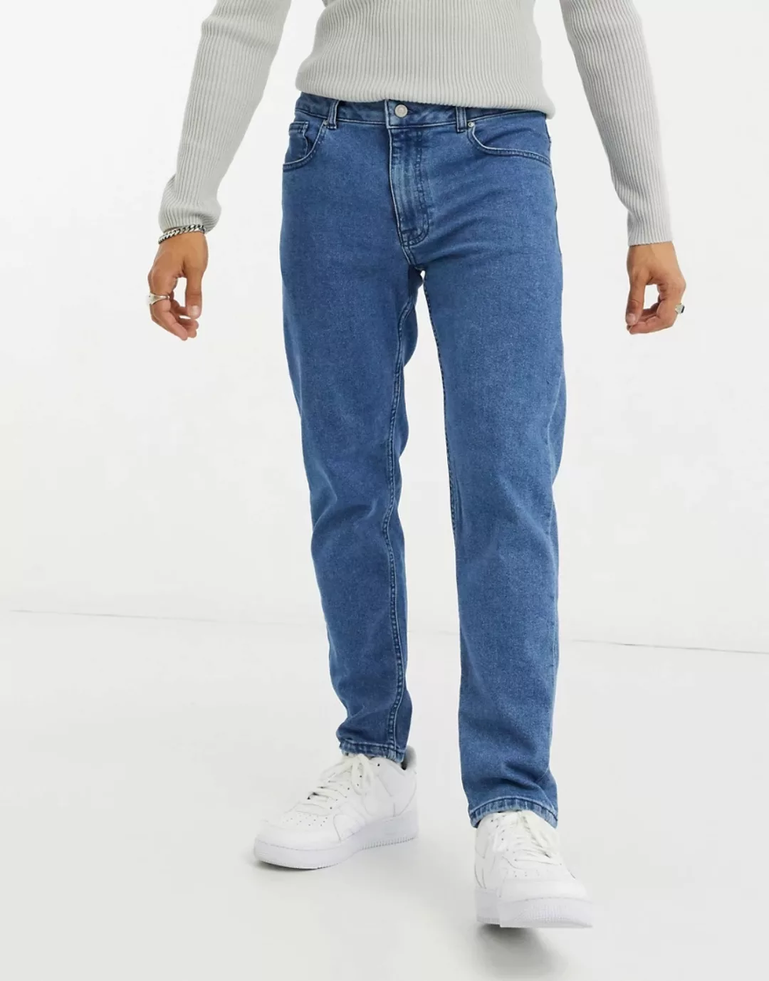 ASOS DESIGN – Stretch-Karottenjeans in mittelblauer Retro-Waschung günstig online kaufen