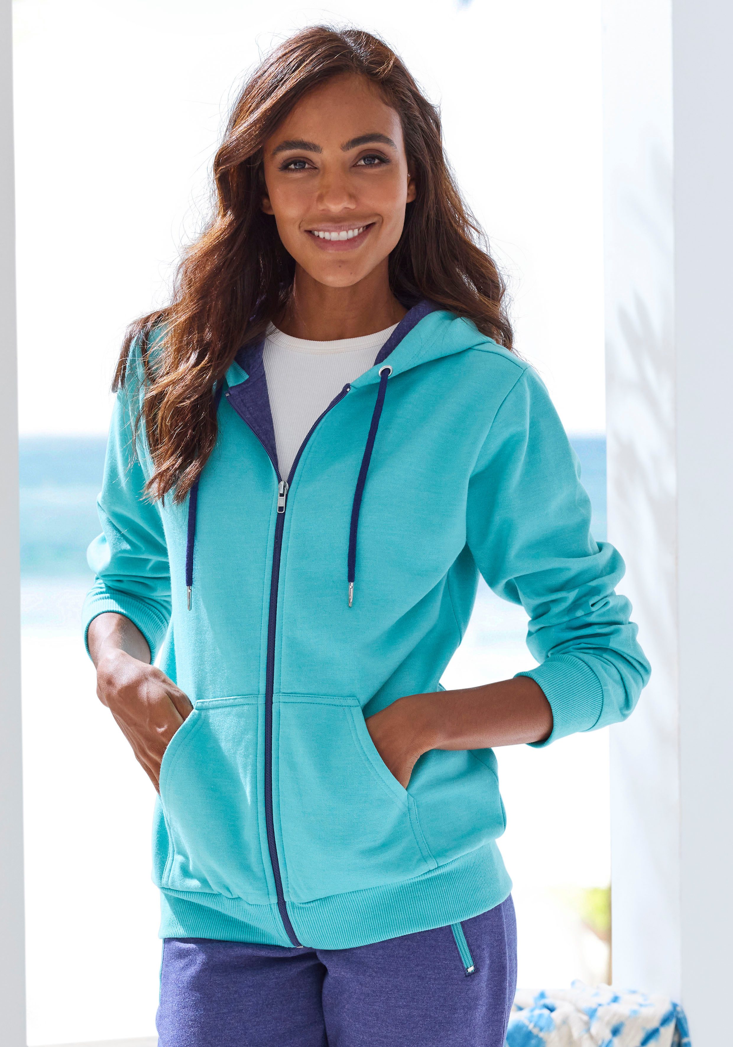 KangaROOS Sweatjacke, mit kontrastfarbenen Details, Loungewear günstig online kaufen