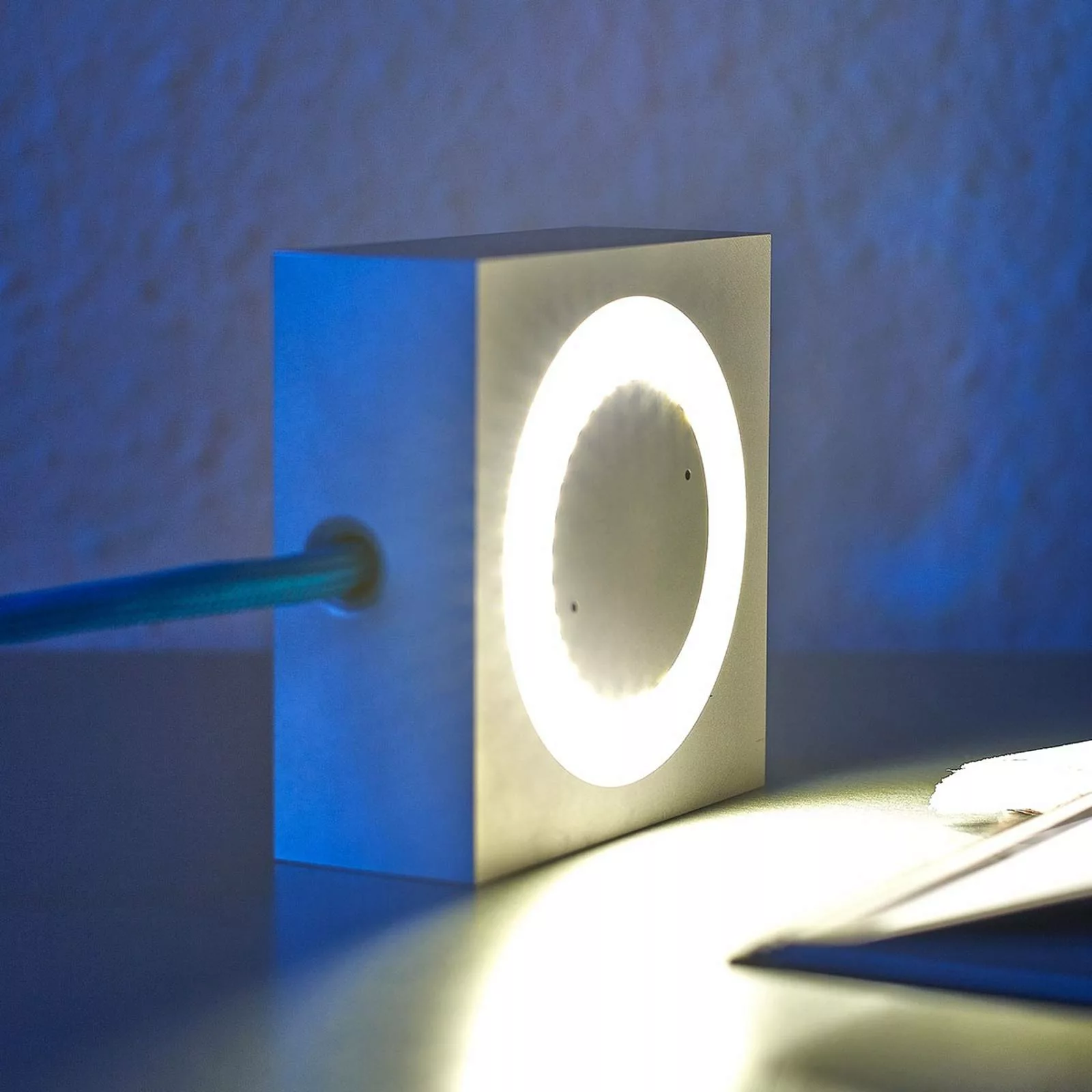 TECNOLUMEN Square LED-Tischleuchte blaue Zuleitung günstig online kaufen