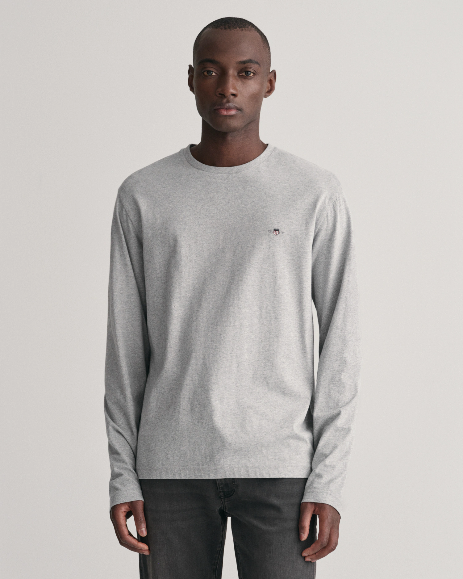 Gant Langarmshirt "REG SHIELD LS T-SHIRT", mit Logostickerei auf der Brust günstig online kaufen