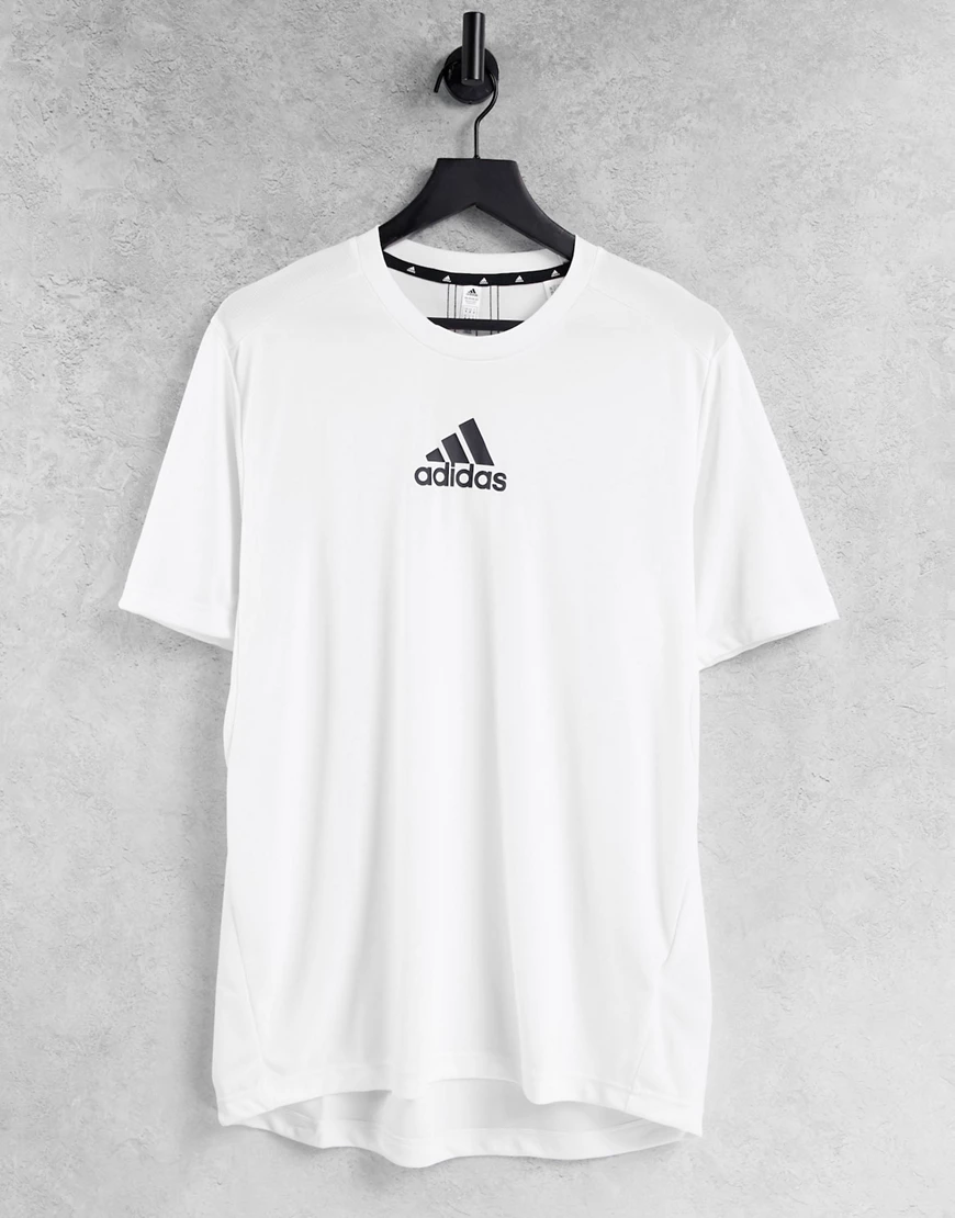 adidas – Training – T-Shirt in Weiß mit Logo auf der Brust günstig online kaufen