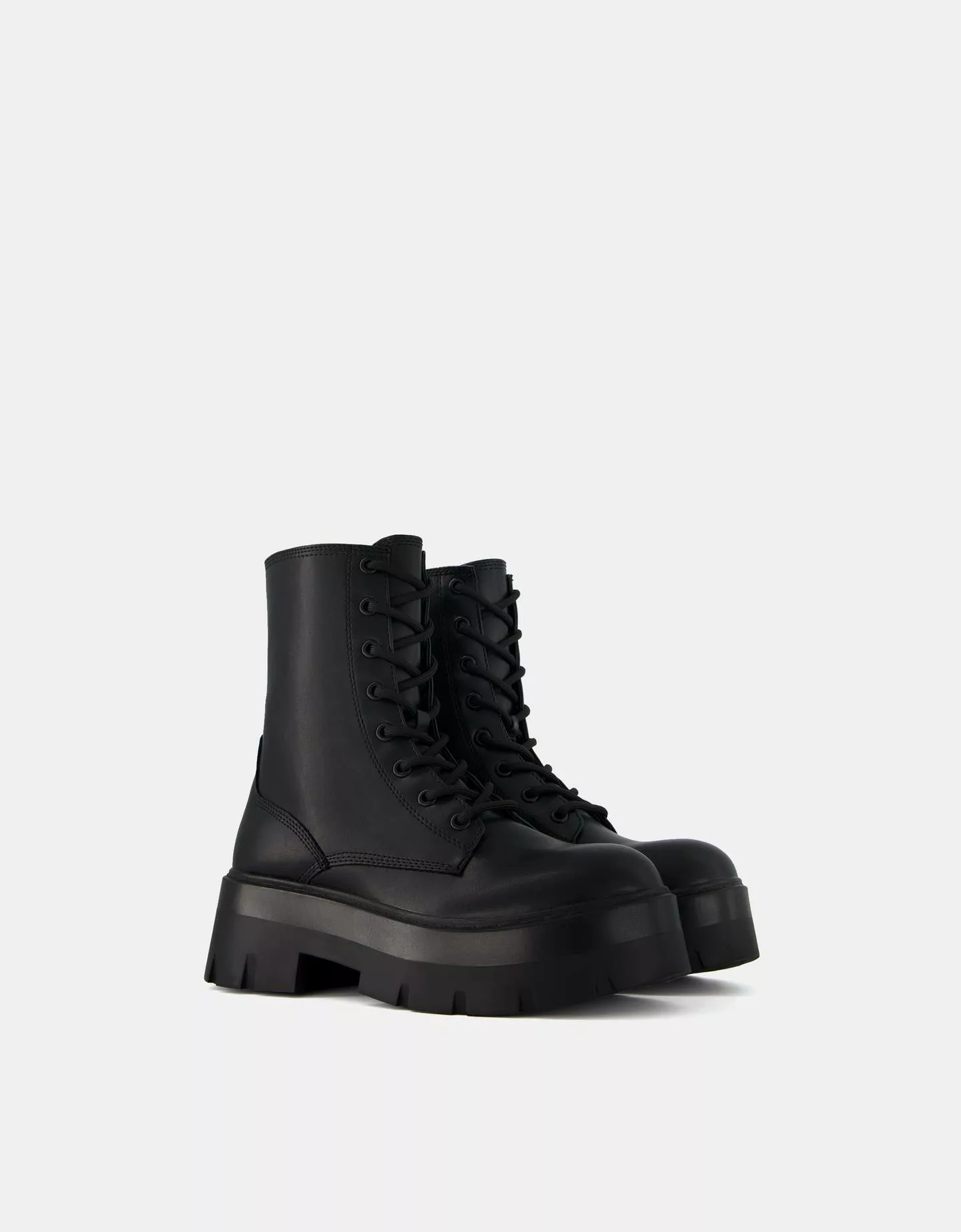 Bershka Schnürstiefeletten Mit Profilsohle Damen 37 Schwarz günstig online kaufen