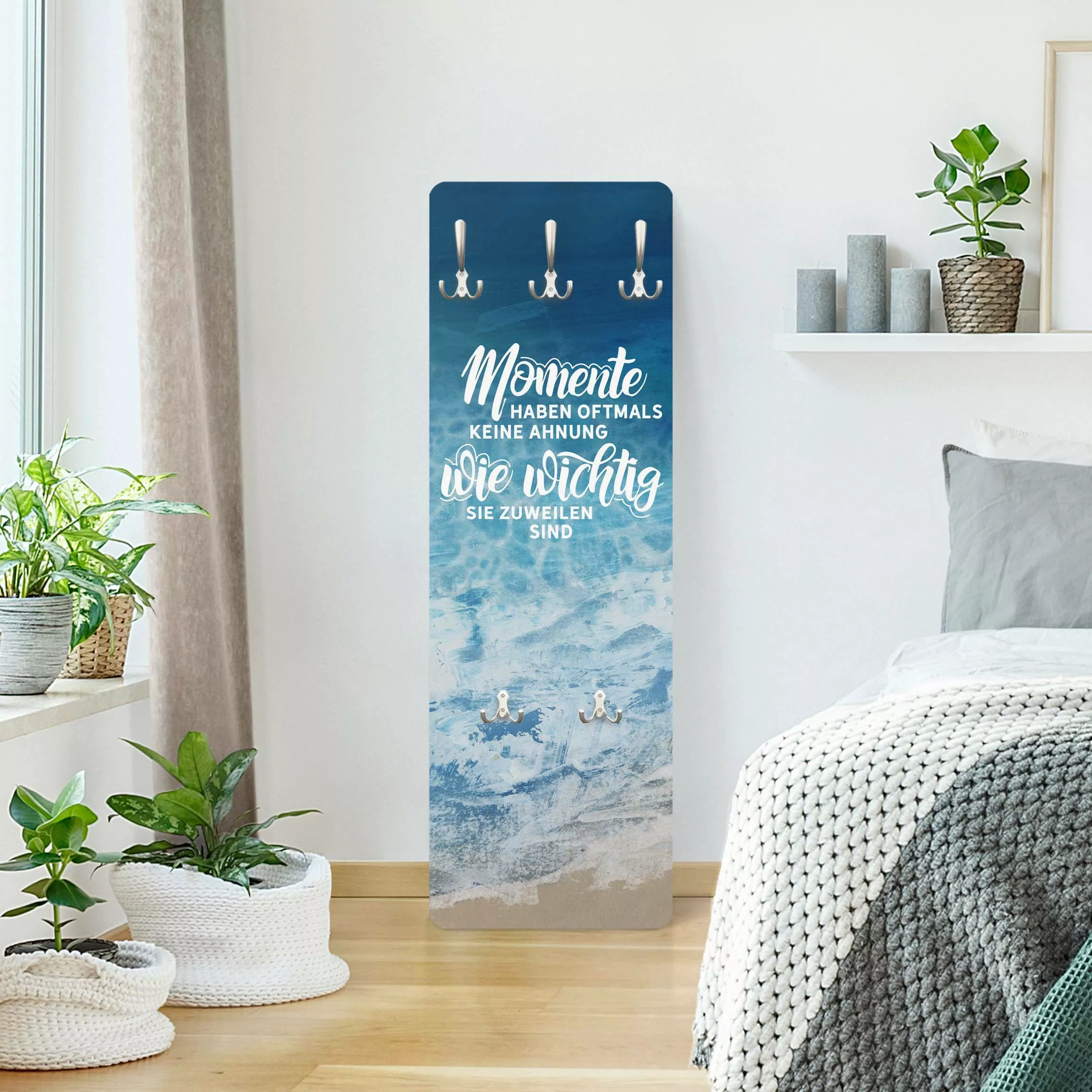 Wandgarderobe Holzpaneel Spruch Meeresstrand - Wichtige Momente günstig online kaufen