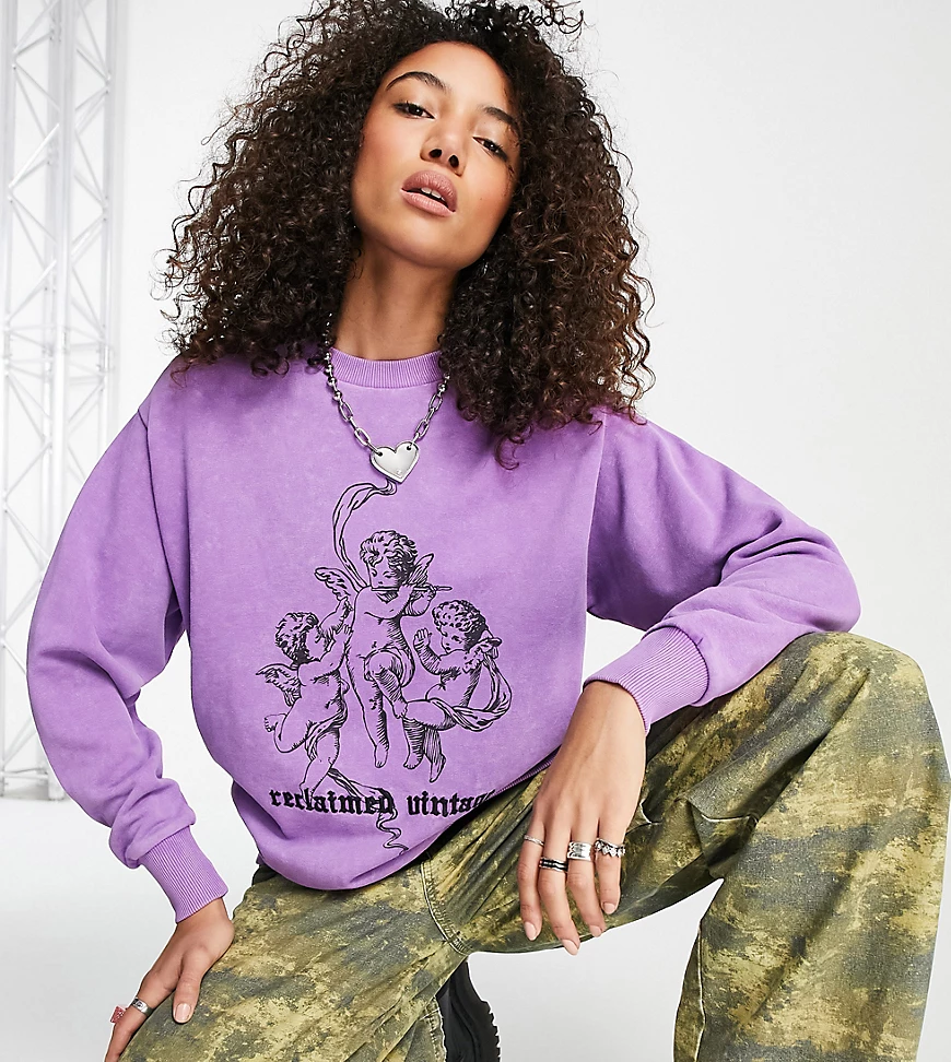 Reclaimed Vintage Inspired – Sweatshirt mit Engelsmotiv in Lila-Violett günstig online kaufen