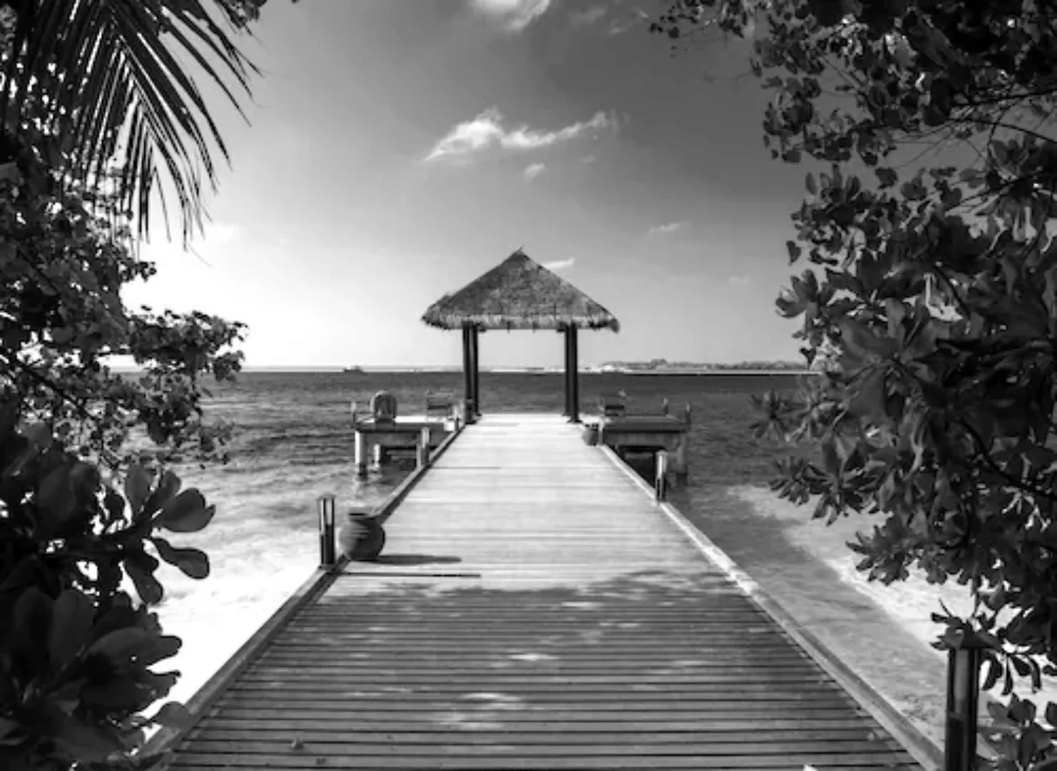 Papermoon Fototapete »Steg am Strand Schwarz & Weiß« günstig online kaufen