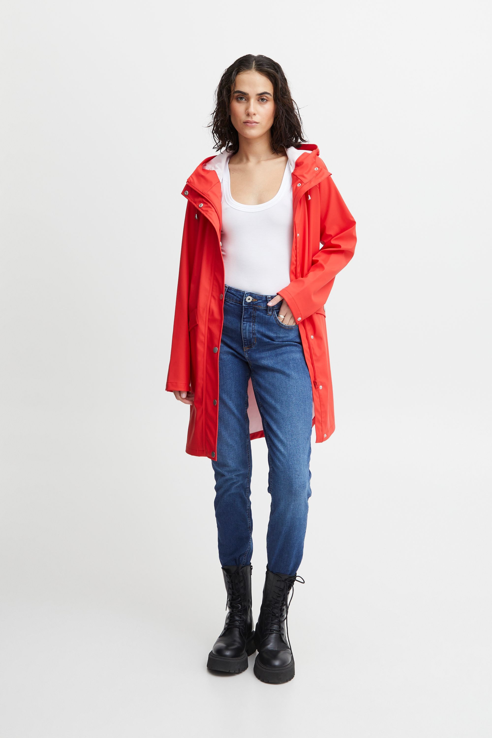 Ichi Regenjacke IHTAZI Übergangsjacke aus wetterfestem günstig online kaufen