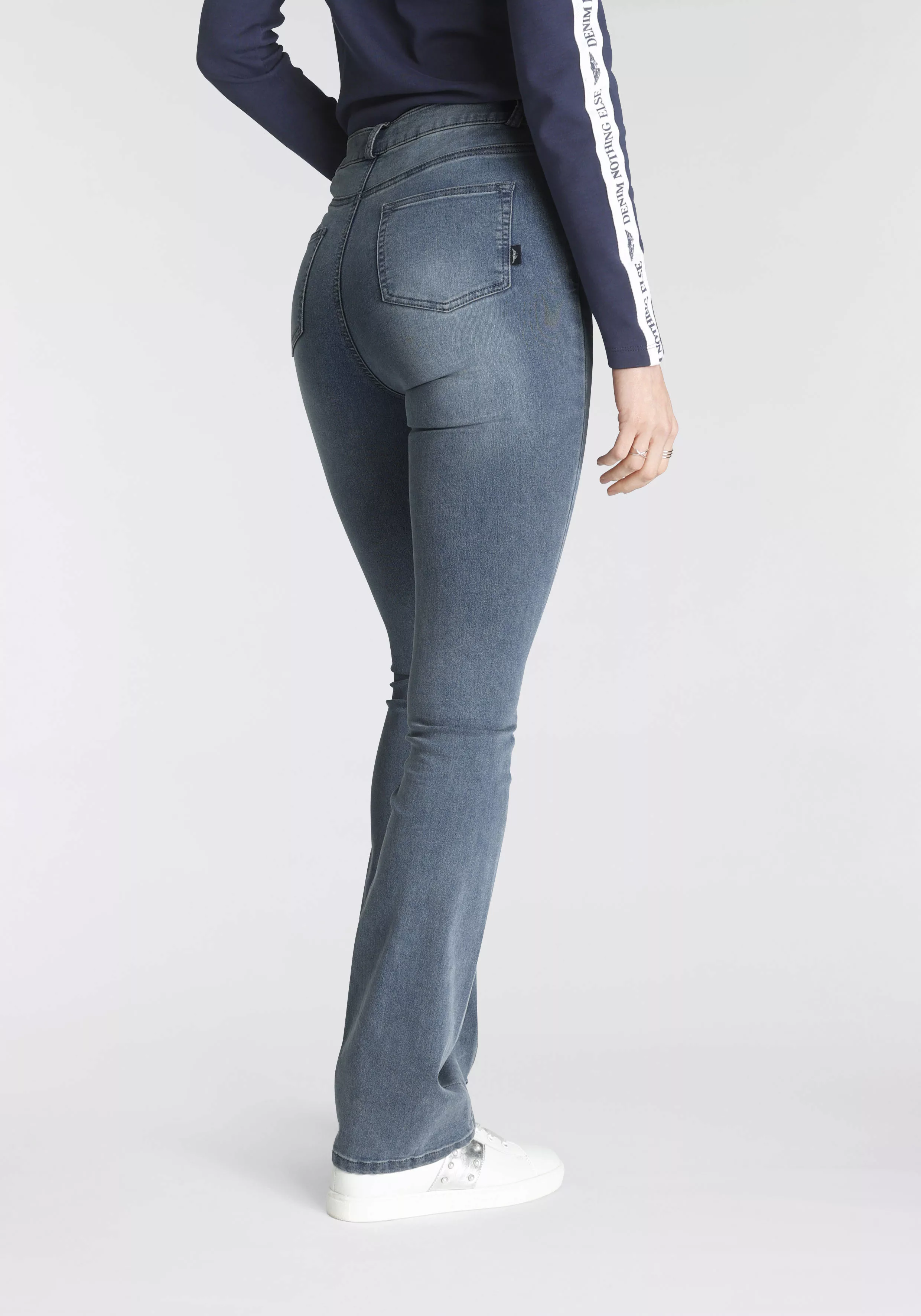 Arizona Bootcut-Jeans Ultra Stretch High Waist mit durchgehender Knopfleist günstig online kaufen