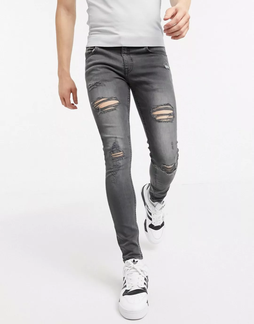 New Look – Superenge Jeans mit Zierrissen in Grau günstig online kaufen