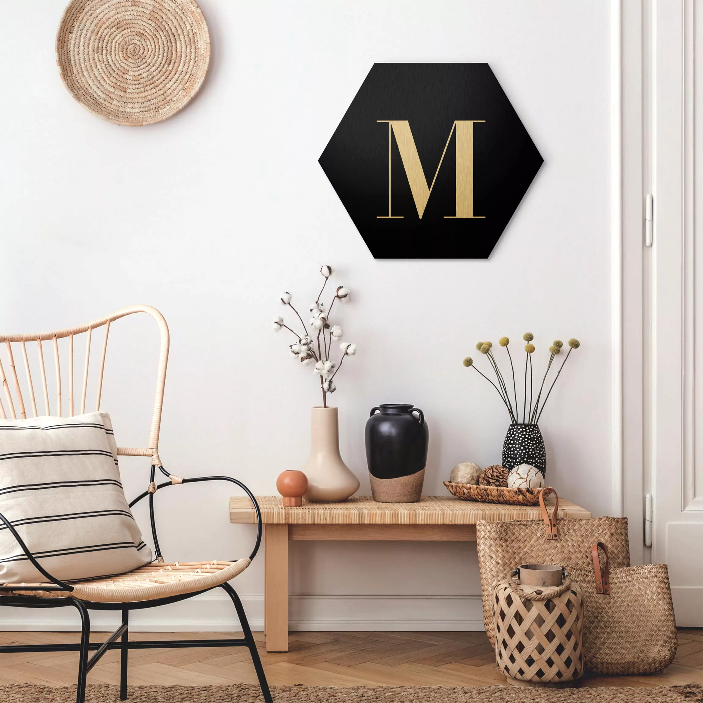 Hexagon-Alu-Dibond Bild Buchstabe Serif Schwarz M günstig online kaufen