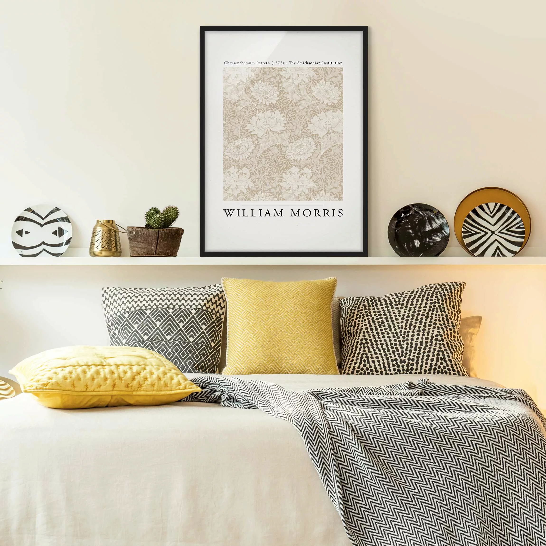 Bild mit Rahmen William Morris - Chrysanthemum Pattern Beige günstig online kaufen