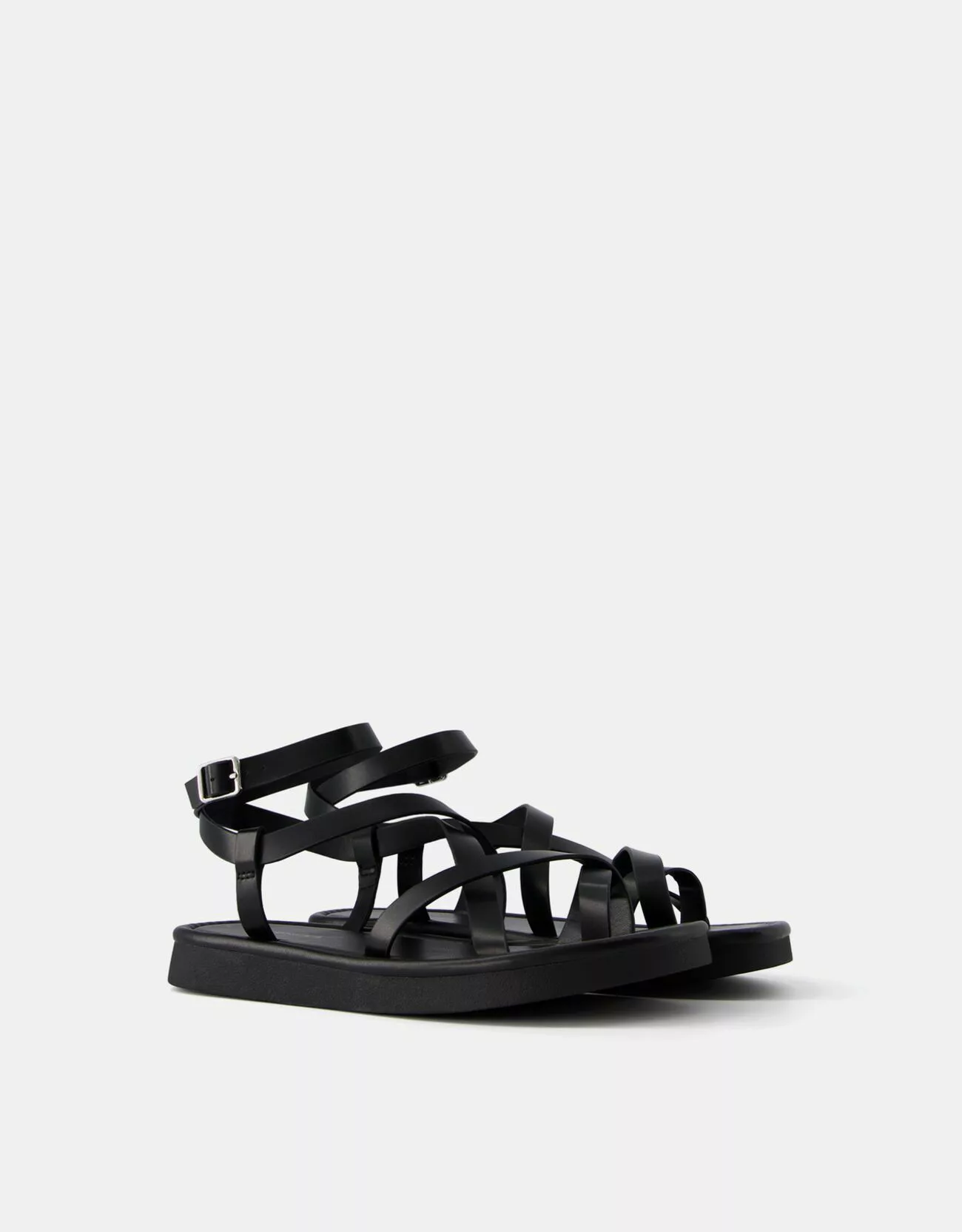 Bershka Flache Sandalen Mit Mehreren Riemchen Damen 37 Schwarz günstig online kaufen