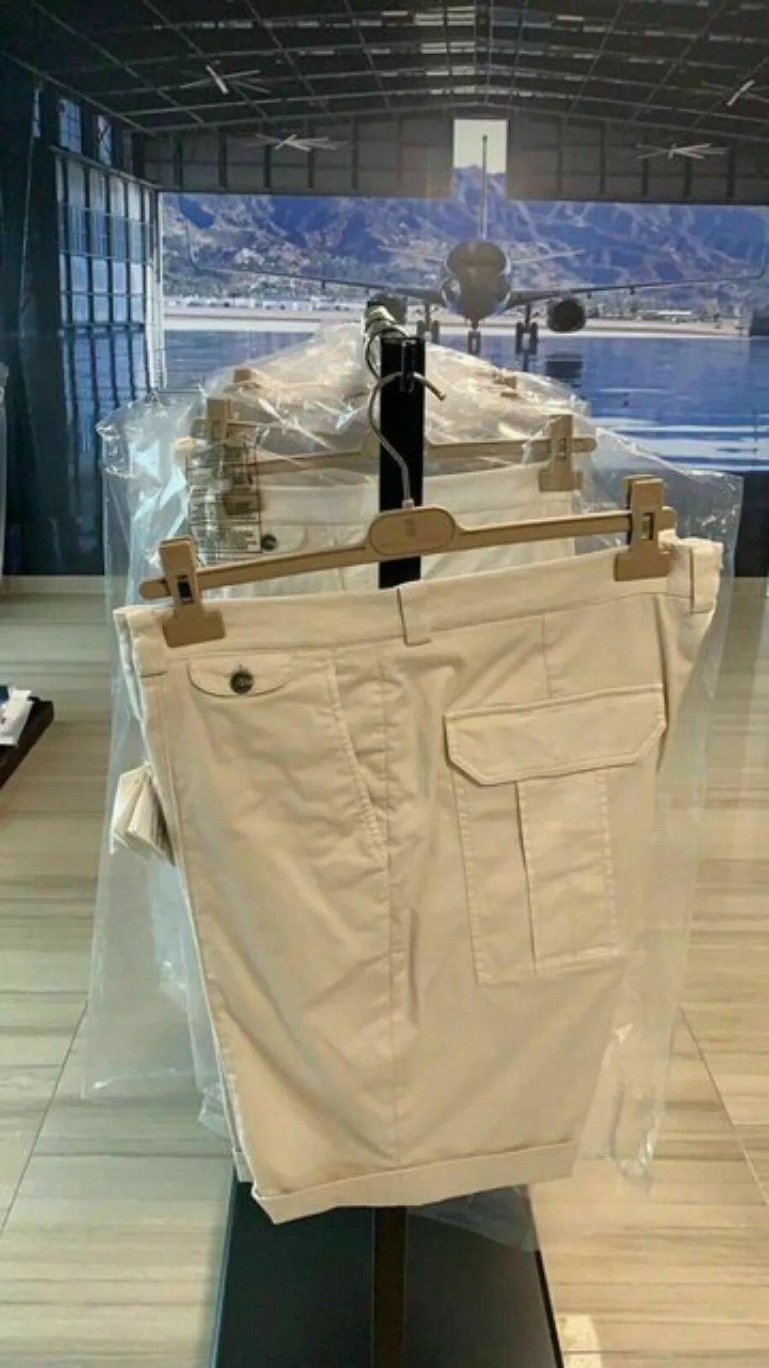 BRUNELLO CUCINELLI Shorts BRUNELLO CUCINELLI BERMUDA SHORT CARGO CHINO GABA günstig online kaufen