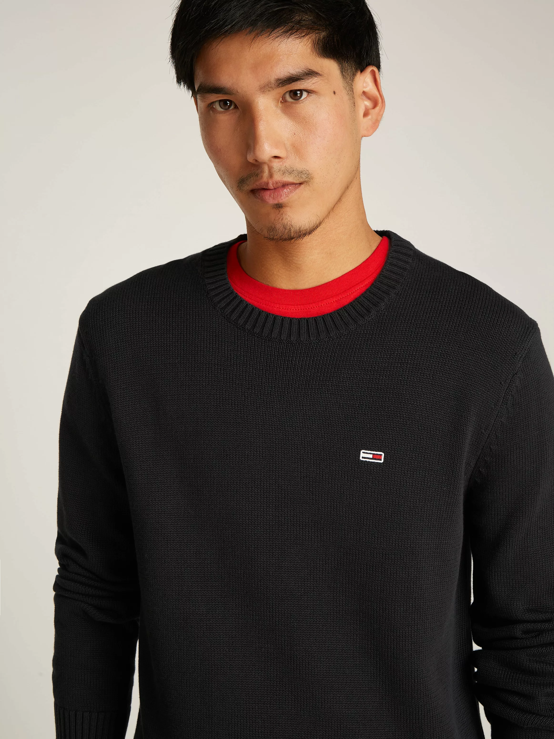 Tommy Jeans Strickpullover TJM SLIM ESSNTLS C-NECK SWEATER mit Markenlogo a günstig online kaufen