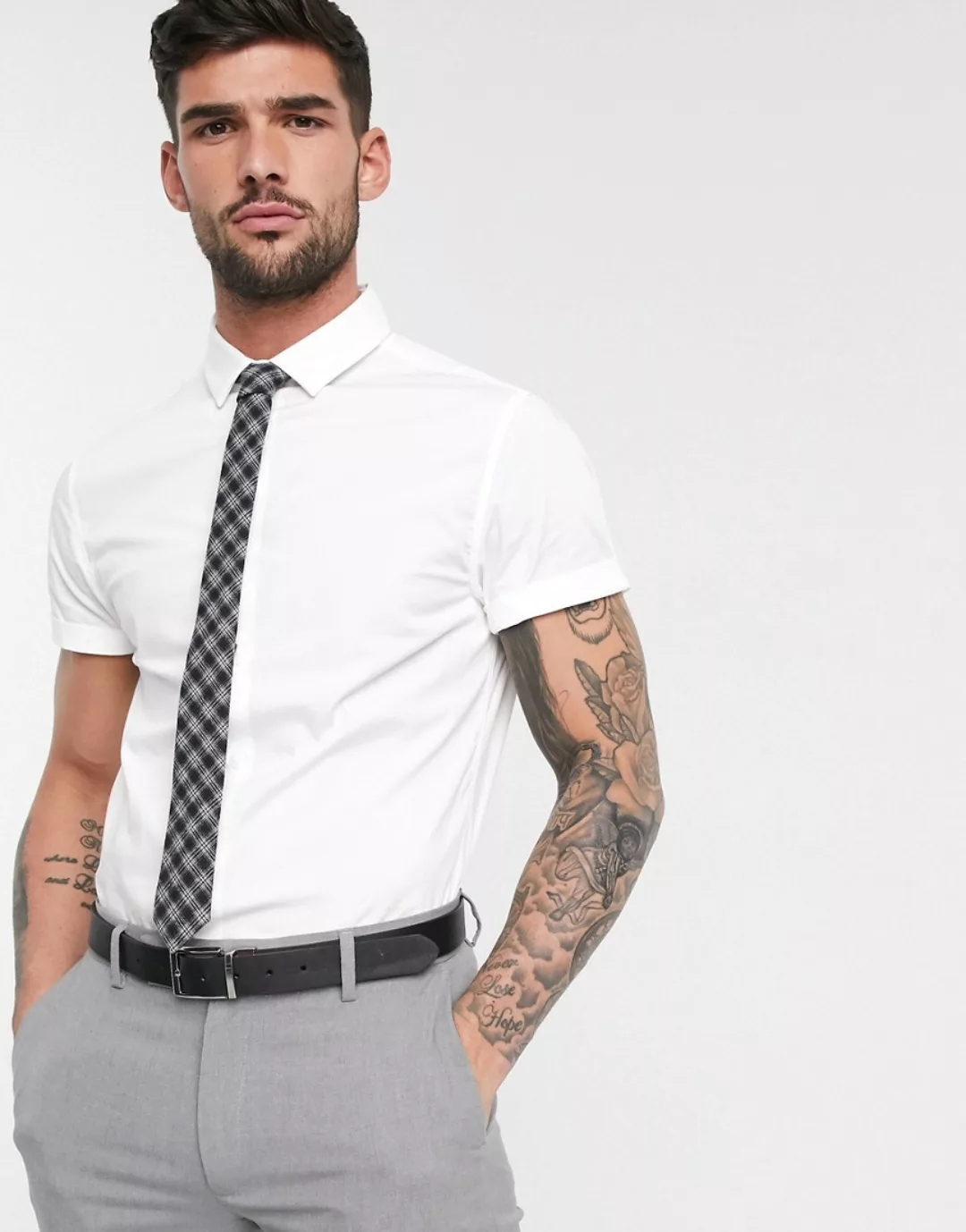 ASOS DESIGN – Enges Stretch-Hemd in Weiß günstig online kaufen