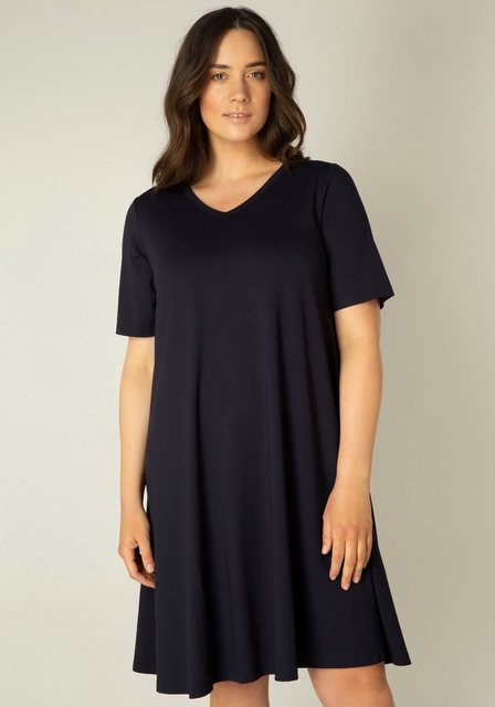 Base Level Curvy Shirtkleid Abernathy In leicht ausgestellter Form günstig online kaufen