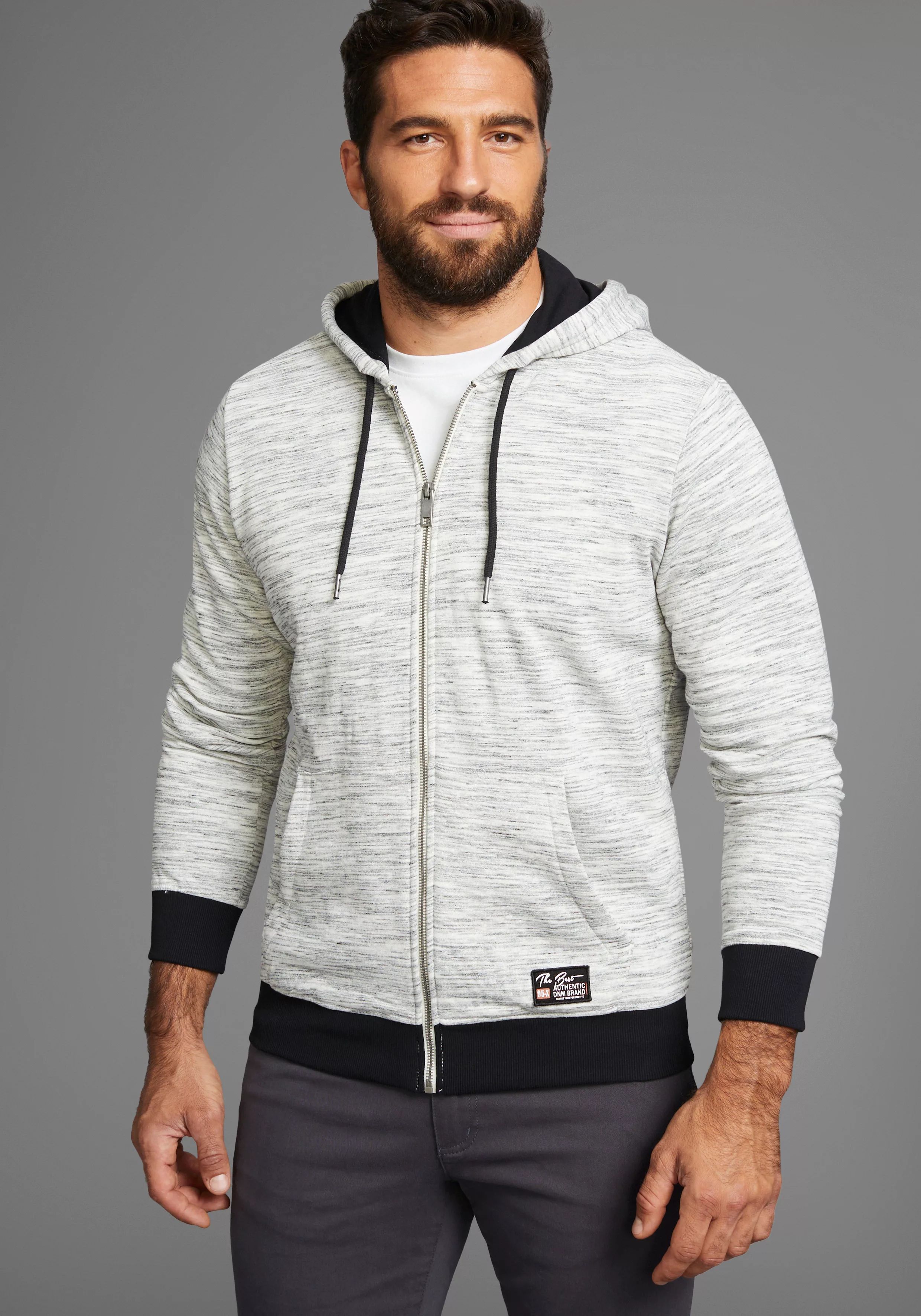 Mans World Kapuzensweatjacke, mit Logo auf der Brust - NEUE KOLLEKTION günstig online kaufen