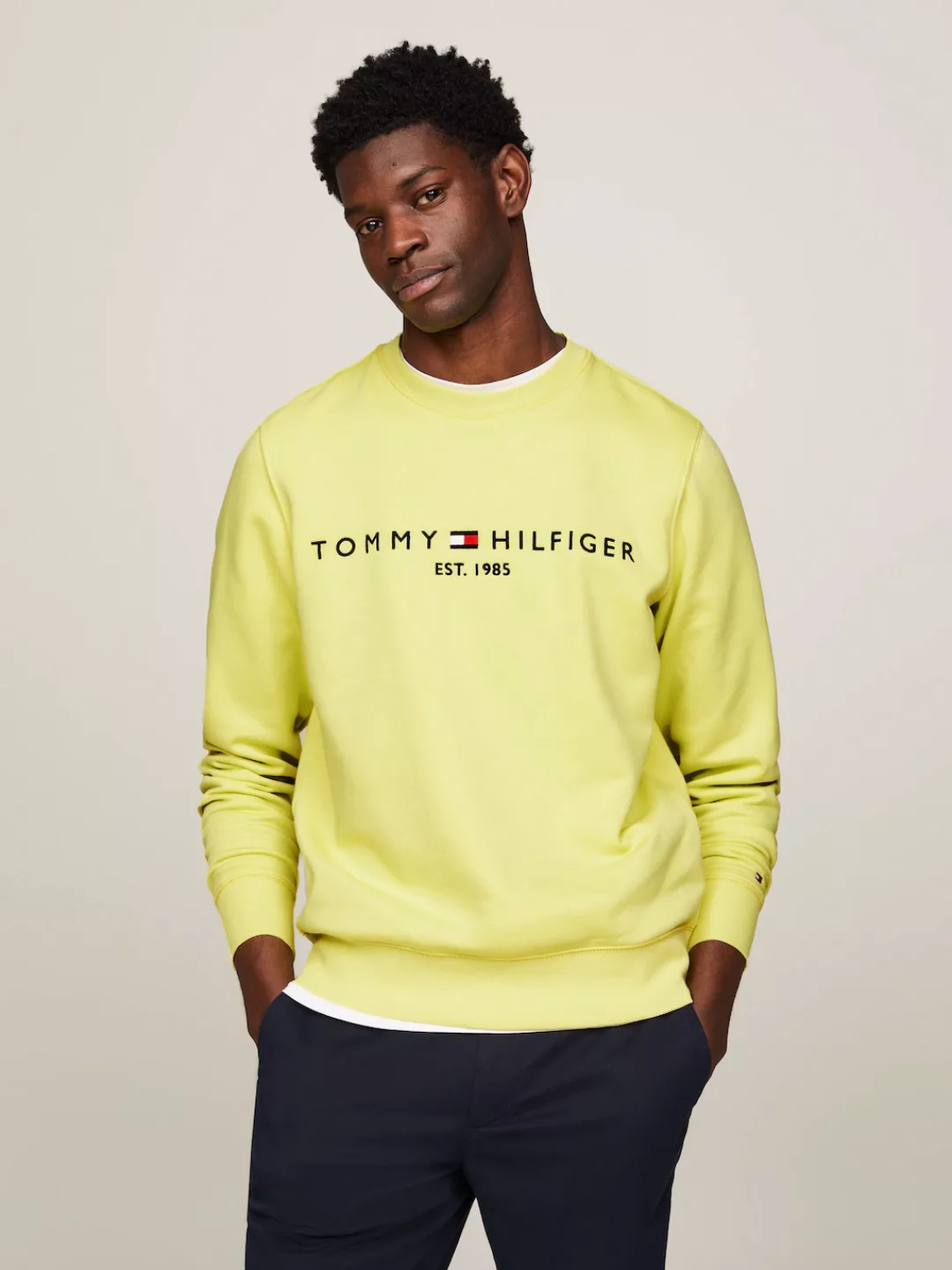 Tommy Hilfiger Sweatshirt "TOMMY LOGO SWEATSHIRT", mit Rundhalsausschnitt günstig online kaufen
