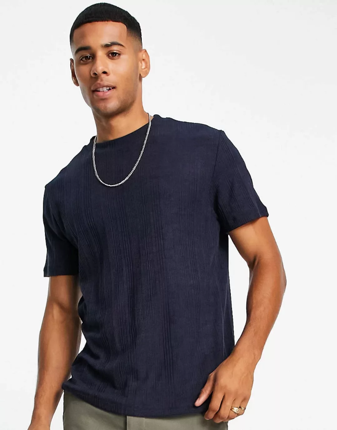 ASOS DESIGN – Geripptes T-Shirt in Marineblau günstig online kaufen