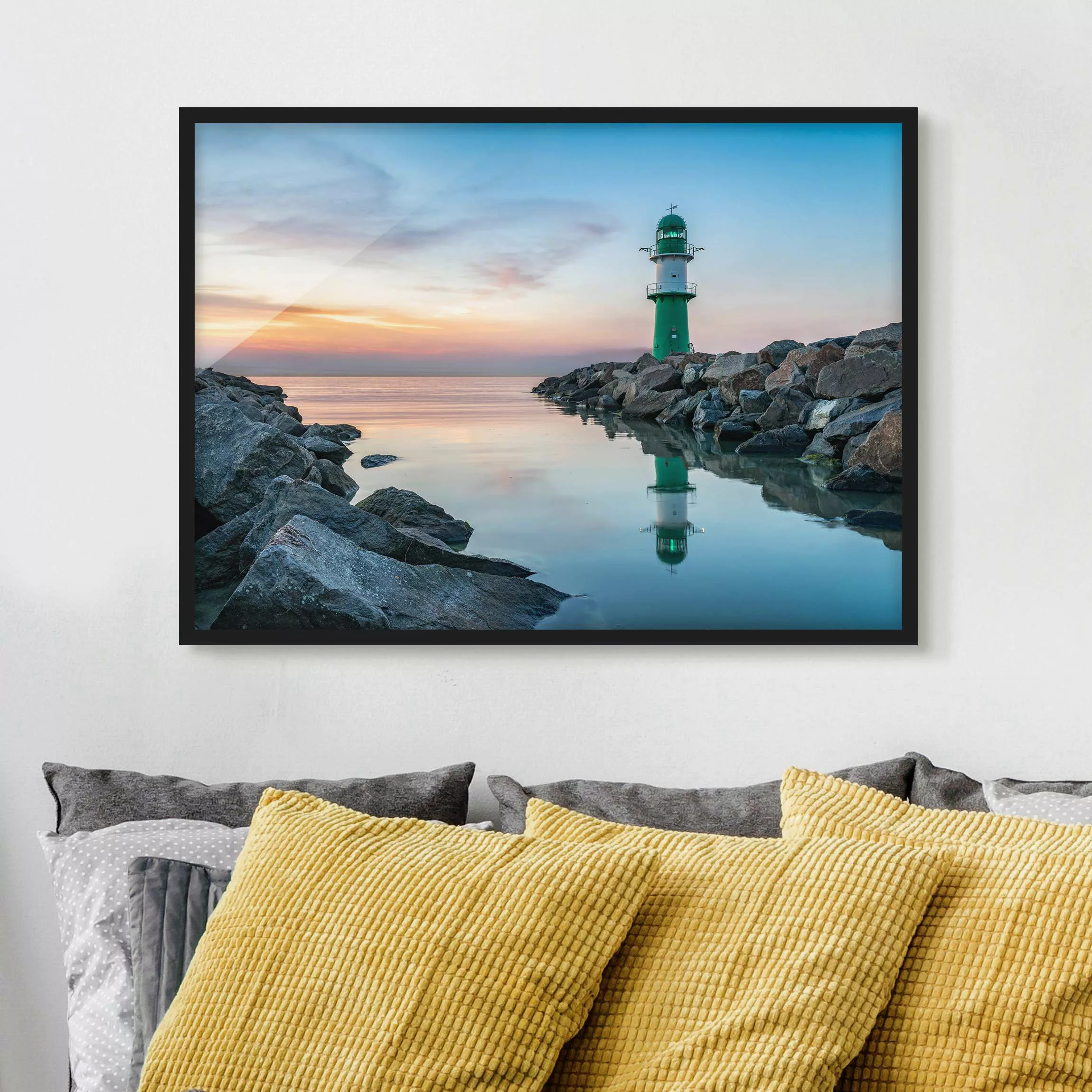 Bild mit Rahmen Sunset at the Lighthouse günstig online kaufen