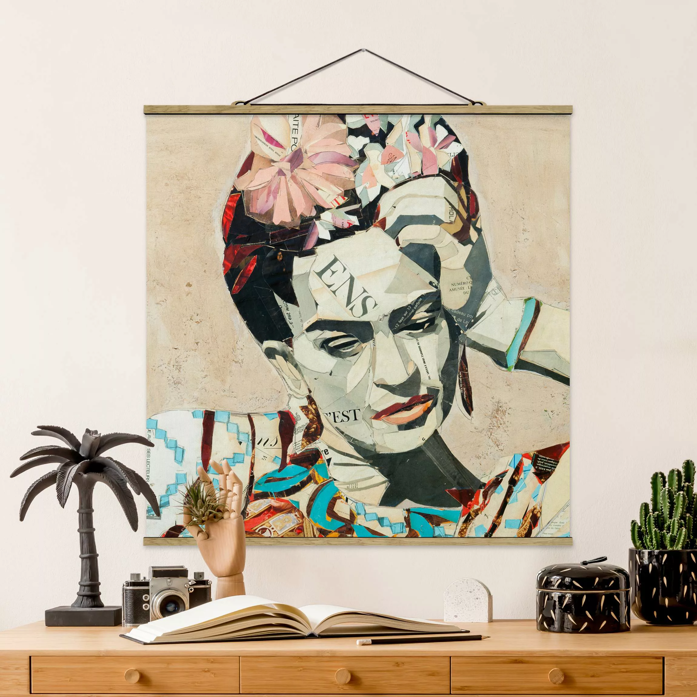 Stoffbild Kunstdruck mit Posterleisten - Quadrat Frida Kahlo - Collage No.1 günstig online kaufen