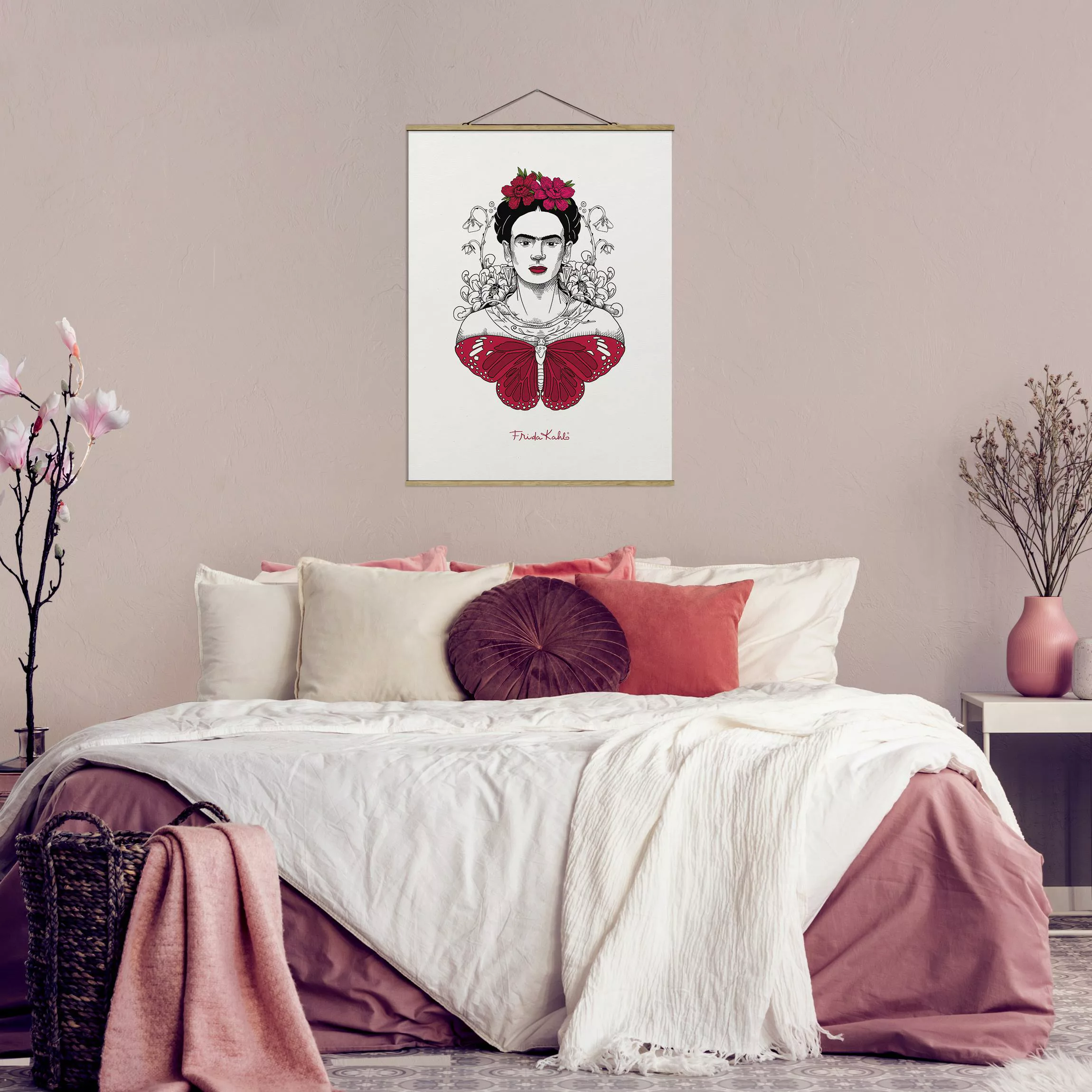 Stoffbild mit Posterleisten Frida Kahlo Portrait mit Blüten und Schmetterli günstig online kaufen