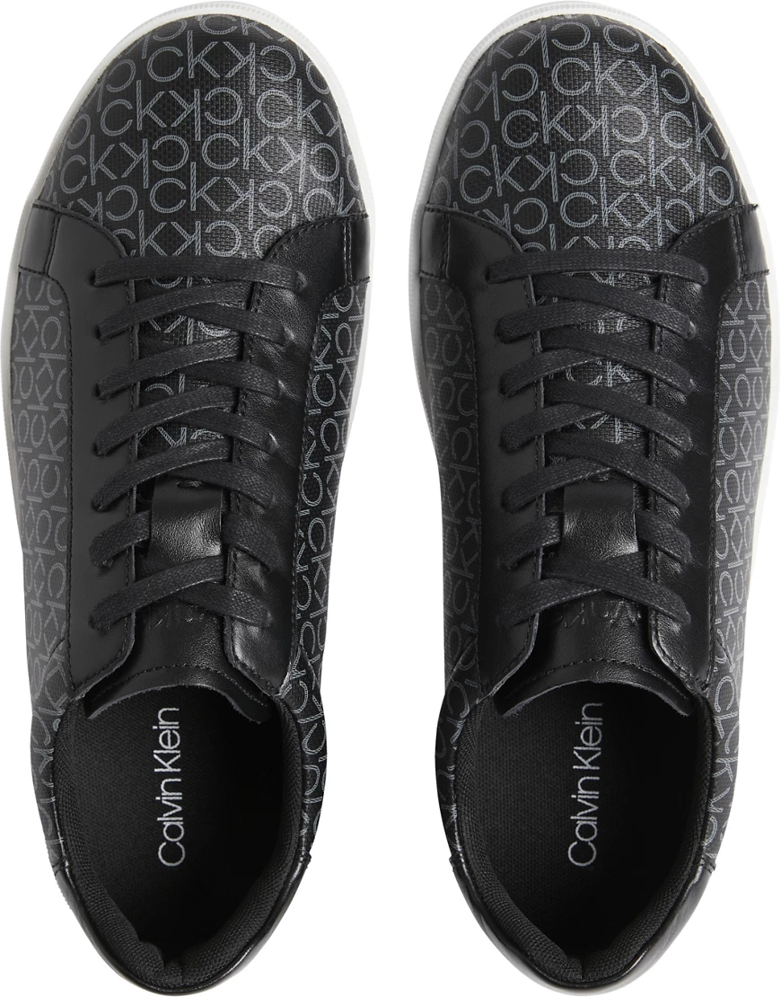 Calvin Klein – Niedrige Sneaker mit Monogramm-Muster-Schwarz günstig online kaufen