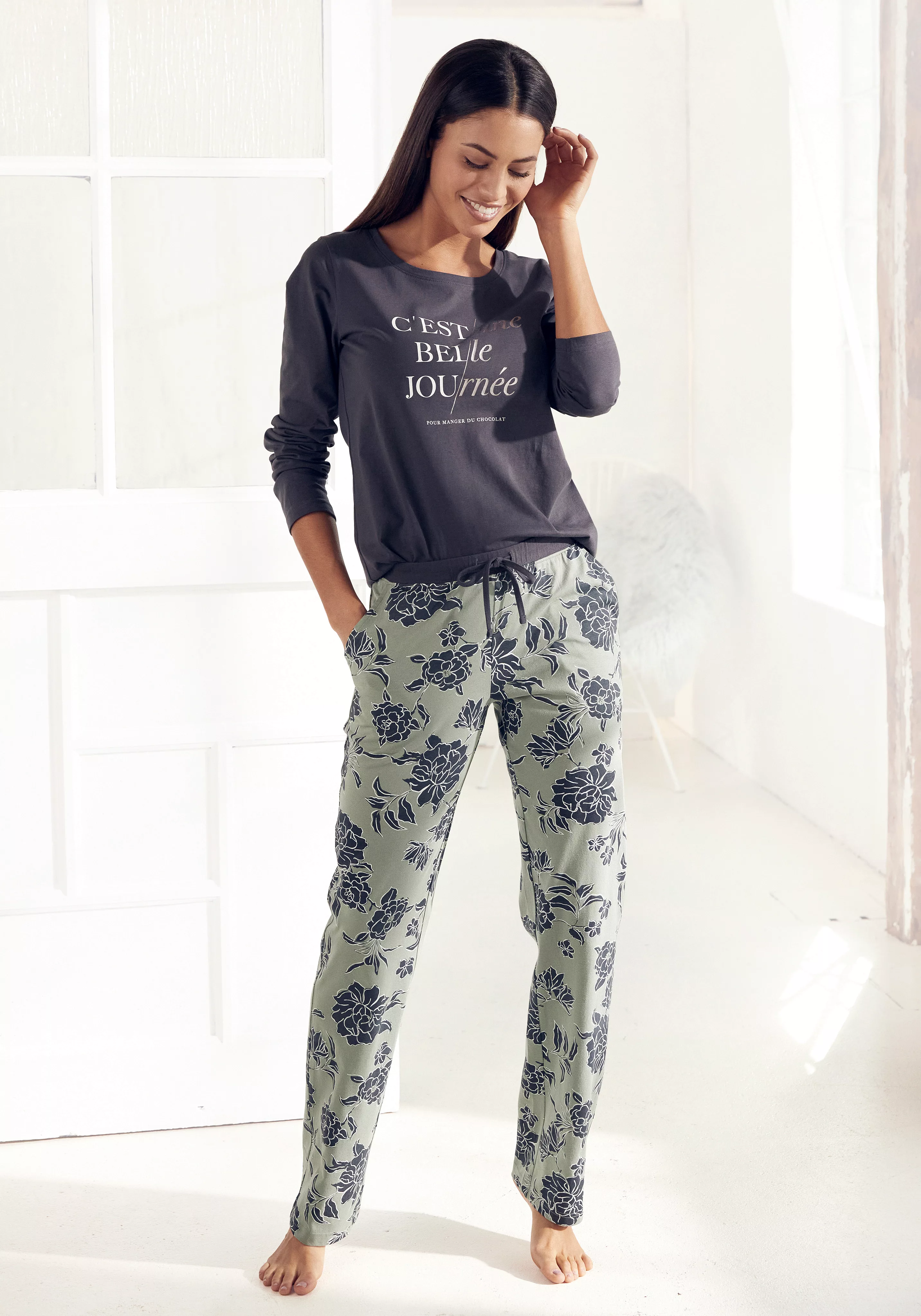 Vivance Dreams Pyjama, (2 tlg.), mit großem Blumen-Druck günstig online kaufen