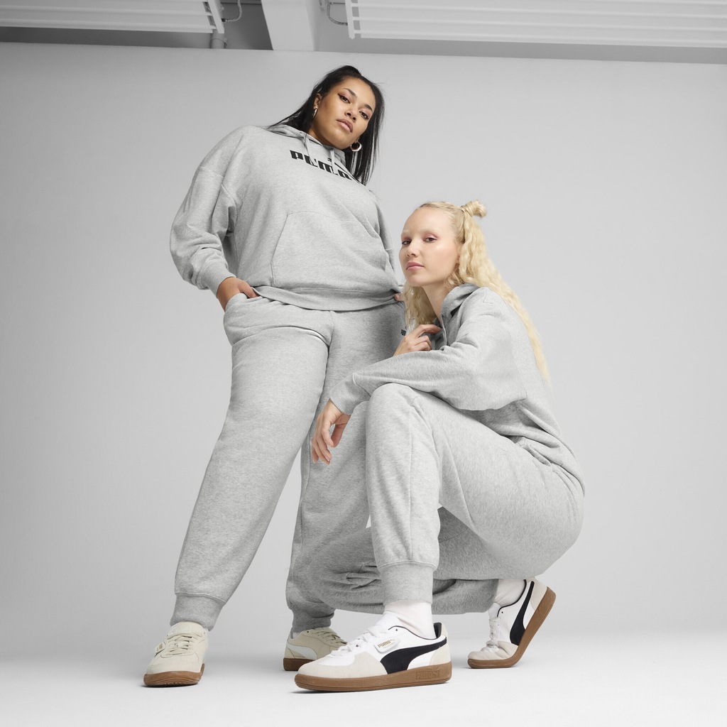 PUMA Sporthose "ESS Small No. 1 Logo Comfort Hochgeschnittene Jogginghose D günstig online kaufen