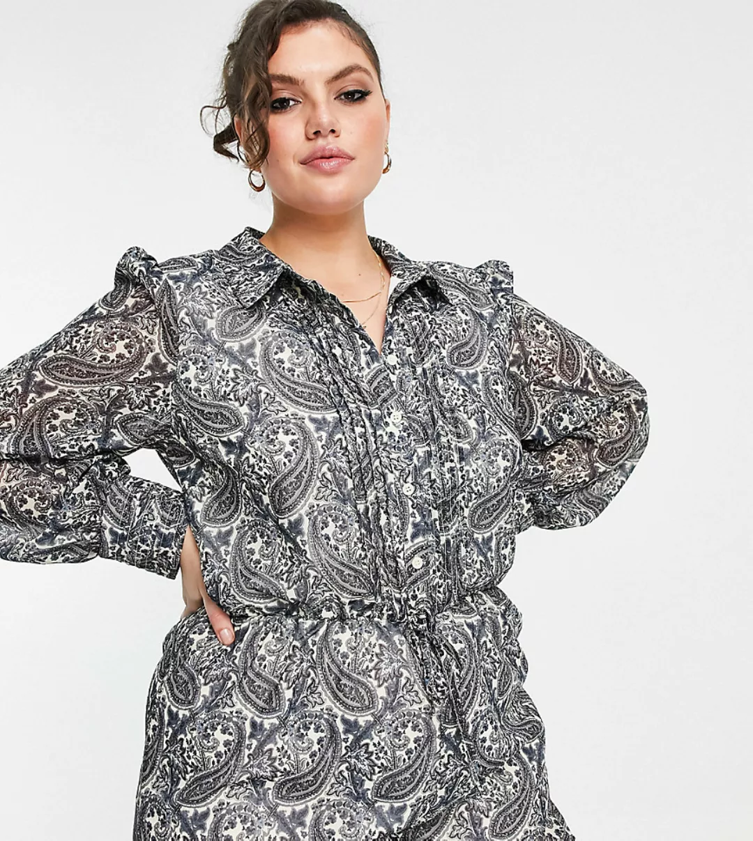 In The Style Plus x Billie Faiers – Playsuit mit Gürtel und Paisley-Muster- günstig online kaufen