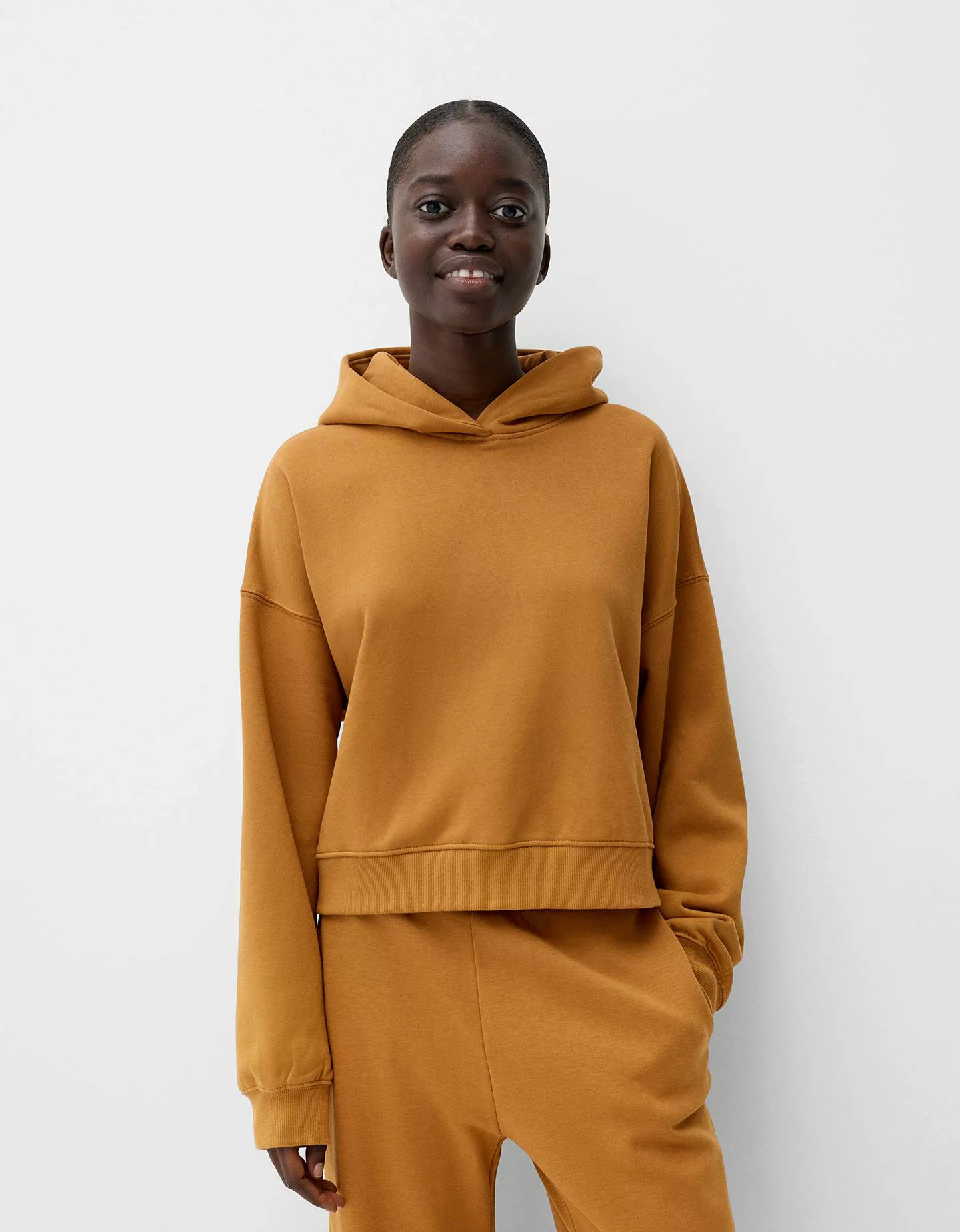 Bershka Hoodie Aus Plüsch Damen M Hellbraun günstig online kaufen