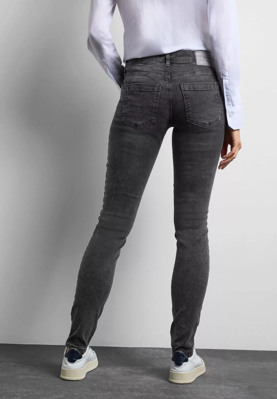 STREET ONE Slim-fit-Jeans, Middle Waist günstig online kaufen