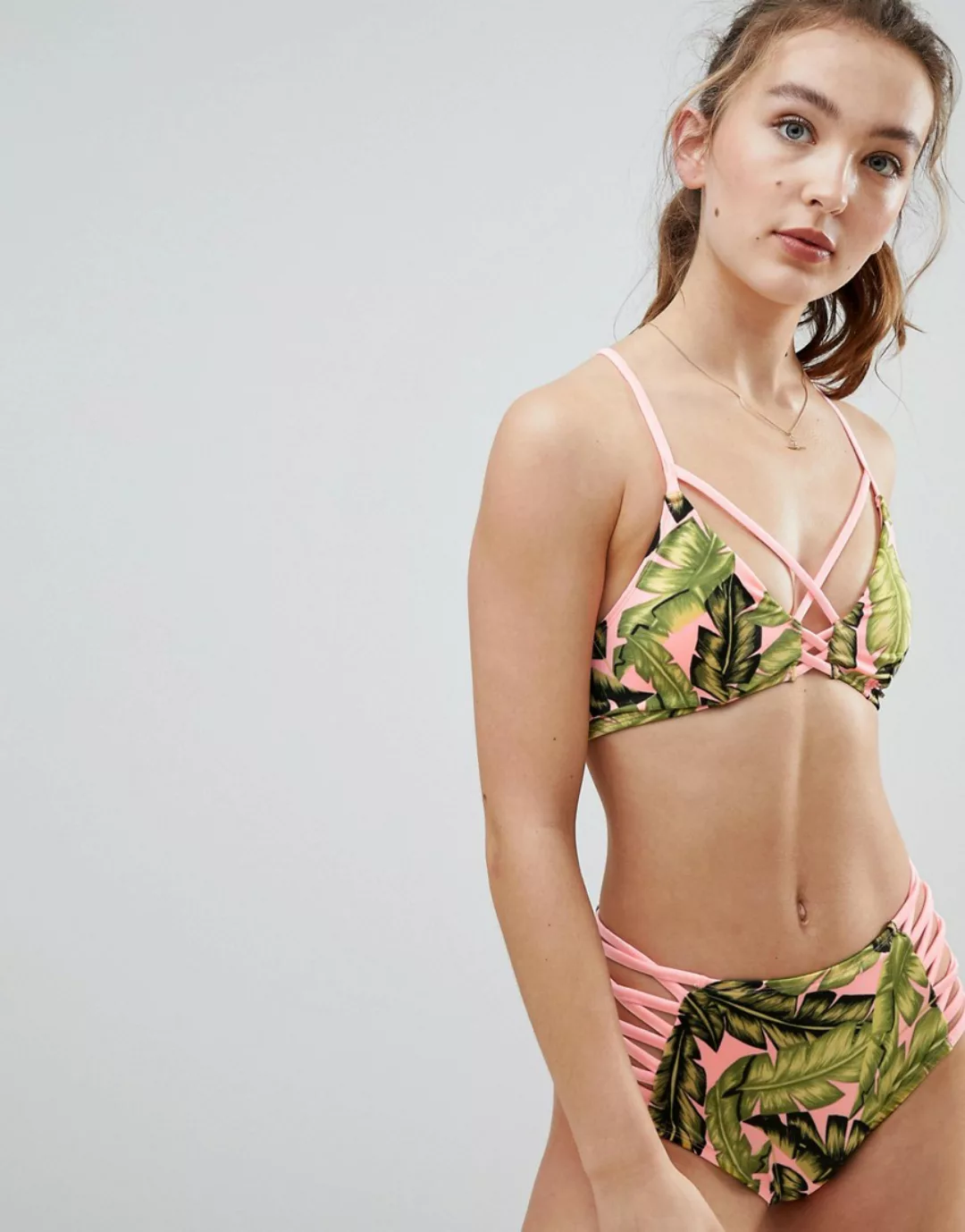 Hunkemoller – Urban Utility – Tropisches Triangel-Bikini-Oberteil-Mehrfarbi günstig online kaufen