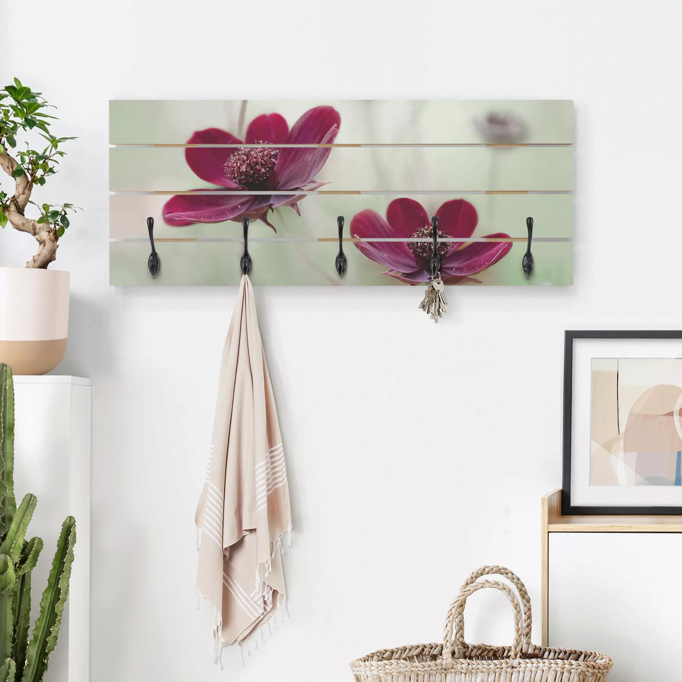 Wandgarderobe Holzpalette Blumen Pinke Kosmeen günstig online kaufen