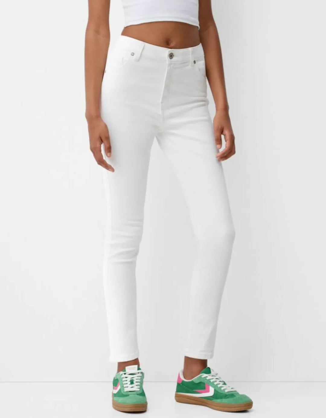 Bershka Skinny-Jeans Mit Sehr Hohem Bund Bskteen 34 Weiss günstig online kaufen