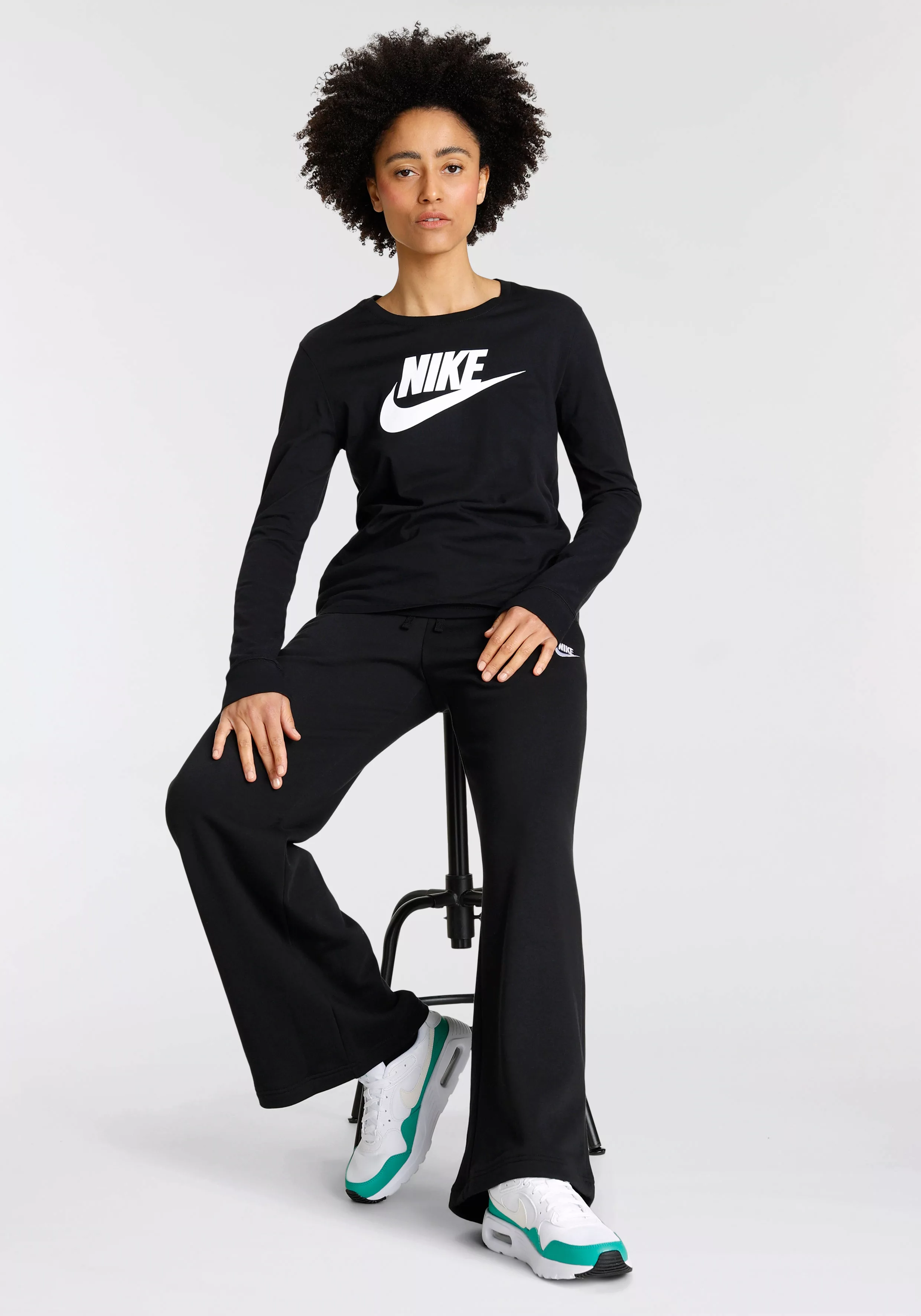 Nike Sportswear Langarmshirt "W NSW TEE ESSNTL LS ICN FTRA" günstig online kaufen