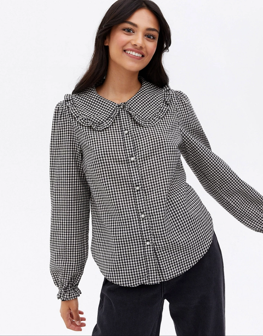 New Look – Hemd in Schwarz mit Vichy-Karos und Rüschenkragen günstig online kaufen