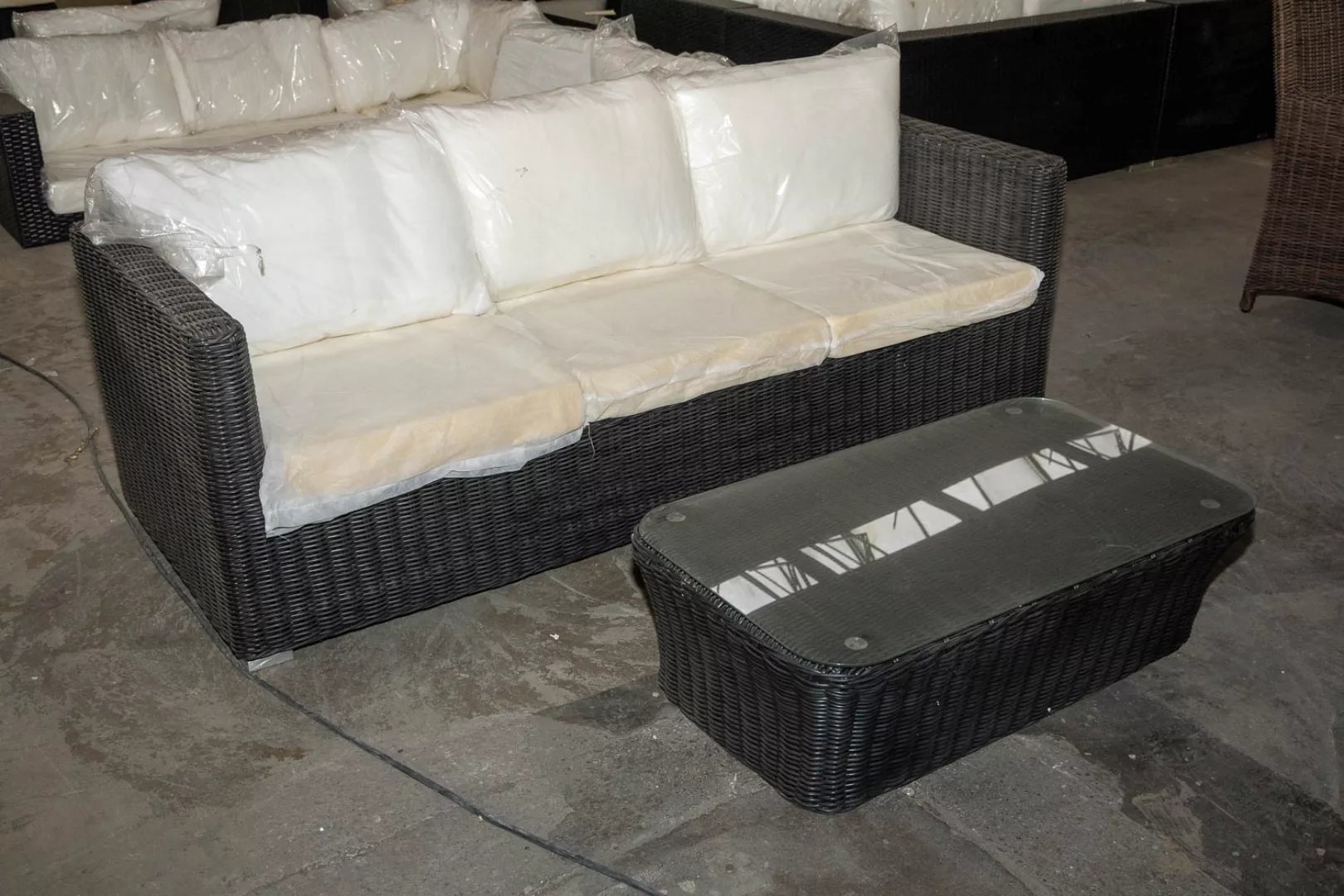 #HBM 3056: 3er Sofa Sorano mit Tisch Vivari-schwarz günstig online kaufen