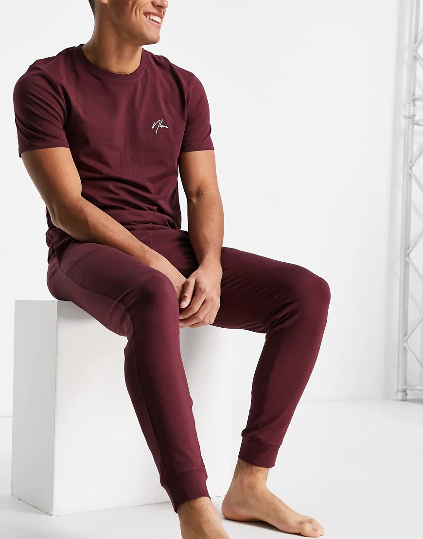 New Look – Lounge-Set aus T-Shirt und Jogginghose in Burgunderrot günstig online kaufen