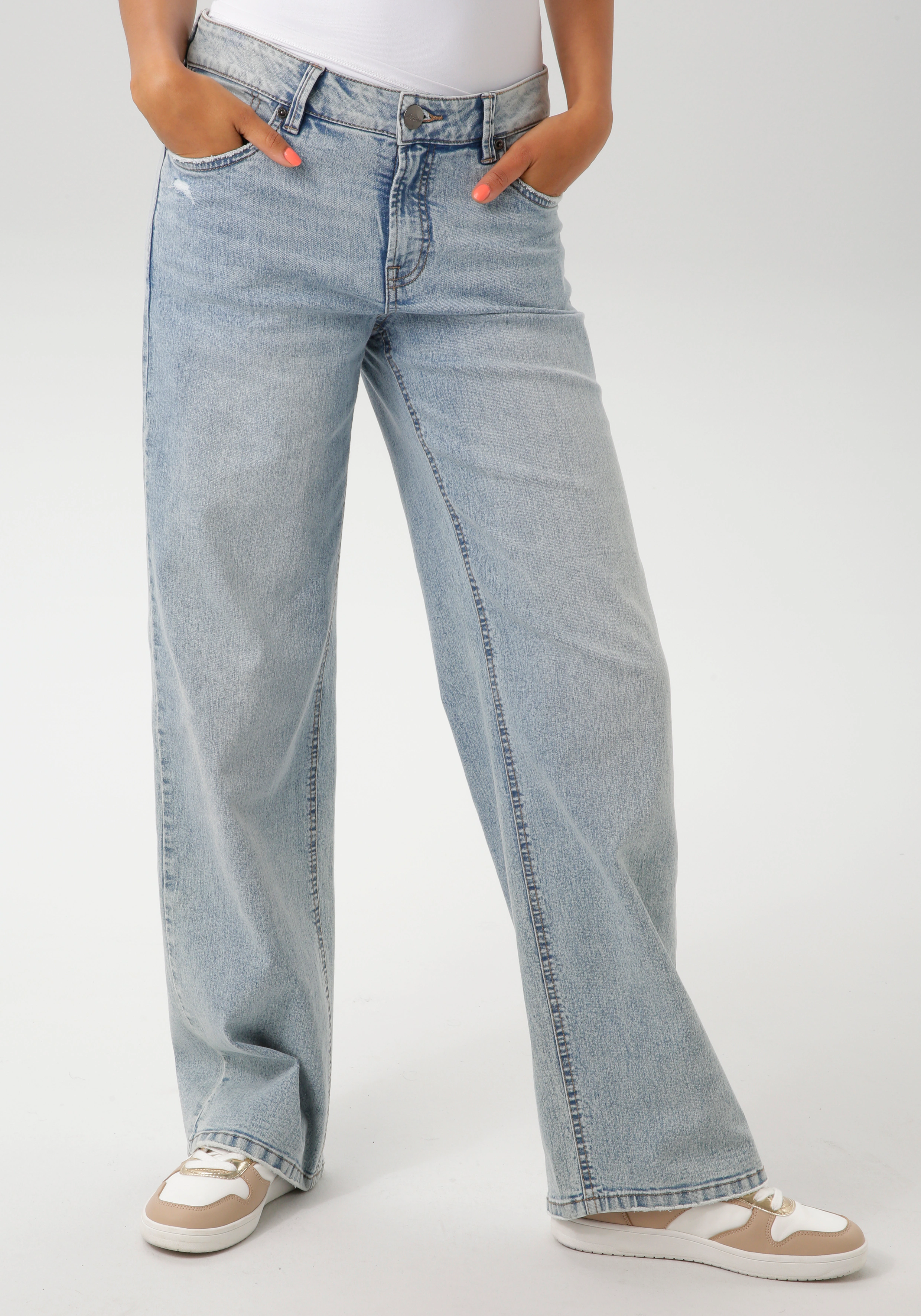 Aniston CASUAL Straight-Jeans, mit trendig weitem Bein günstig online kaufen