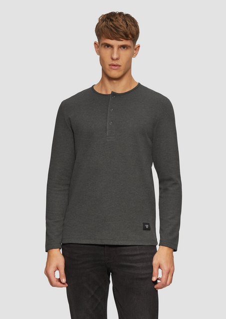 s.Oliver Langarmshirt Geripptes Langarmshirt mit Henley-Ausschnitt Logo günstig online kaufen