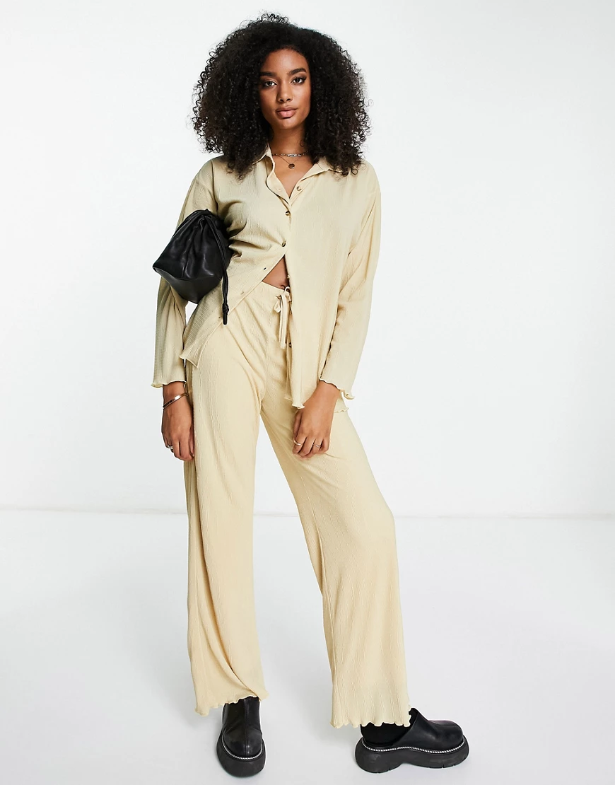 Topshop – Strukturierte, plissierte Hose mit geradem Bein aus Steinbeige-Ne günstig online kaufen