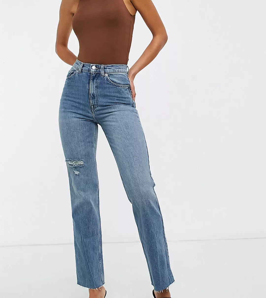 ASOS DESIGN Tall – Effortless – Ausgestellte Jeans mit hohem Bund, kurzem S günstig online kaufen