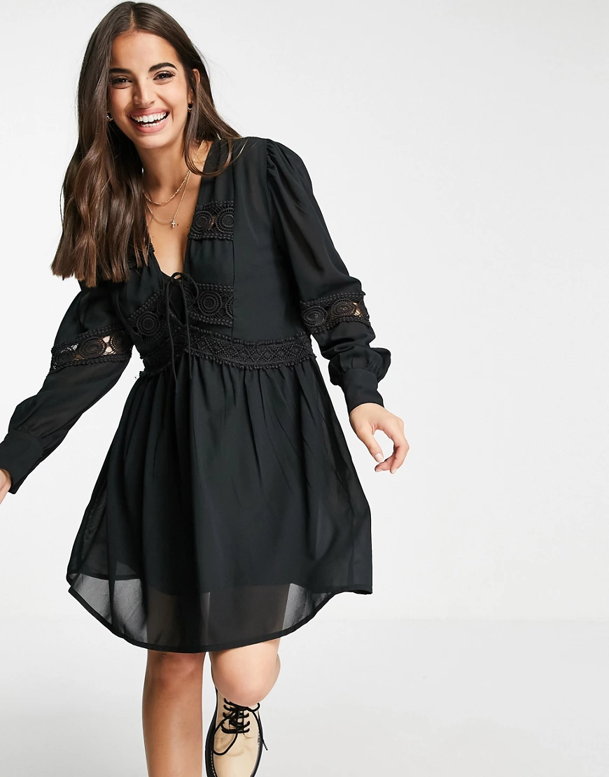 ASOS DESIGN – Mini-Hängerkleid mit Spitzeneinsatz in Schwarz günstig online kaufen